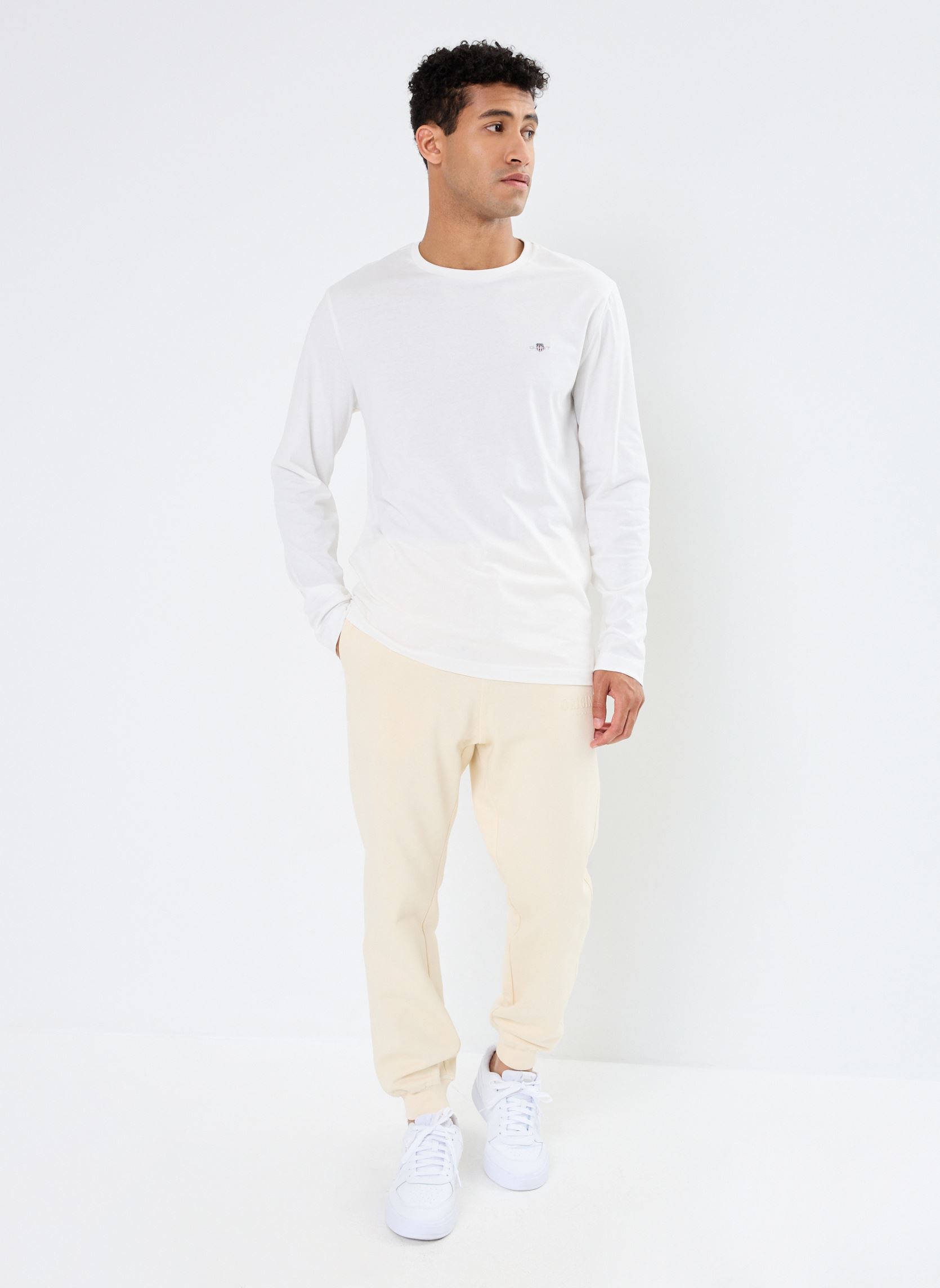 Tee-shirts manches longues Reg Shield Ls T-Shirt homme blanc GANT Tee-shirts manches longues Reg Shield Ls T-Shirt homme blanc COQUILLE OEUF