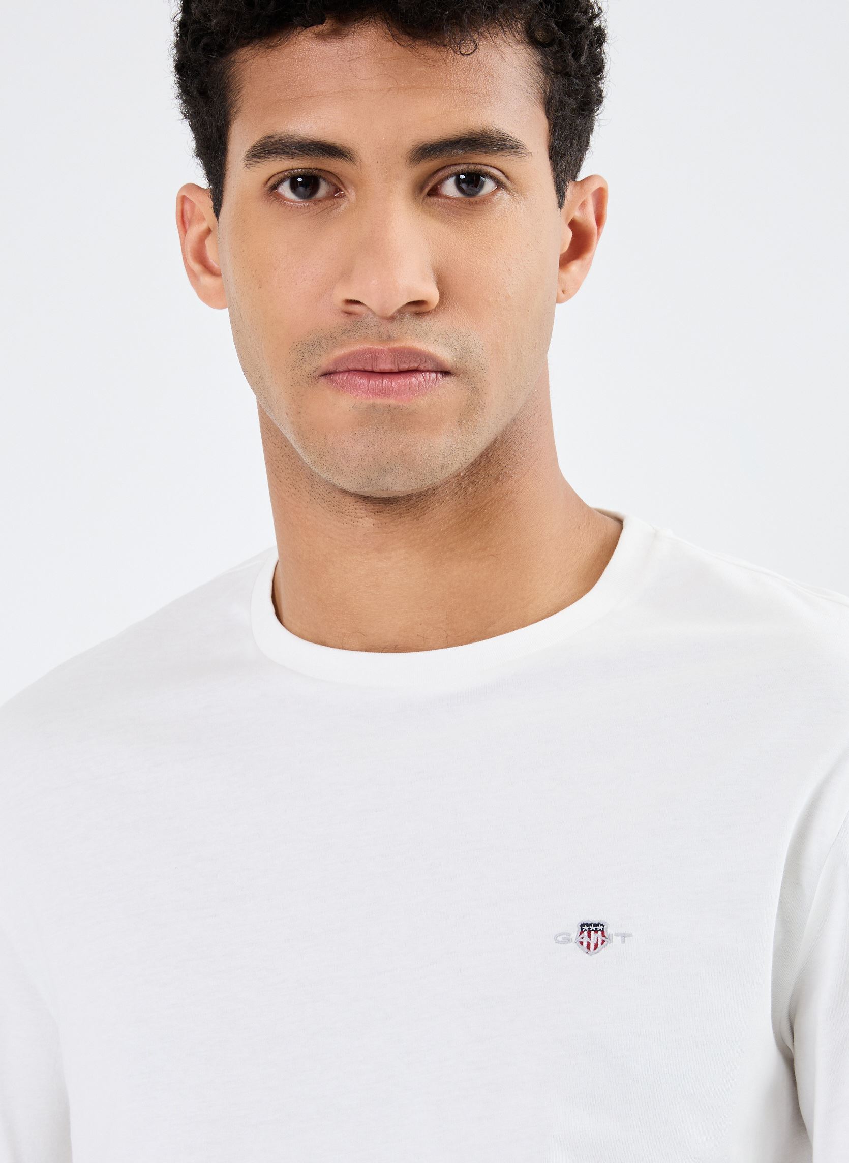 Tee-shirts manches longues Reg Shield Ls T-Shirt homme blanc GANT Tee-shirts manches longues Reg Shield Ls T-Shirt homme blanc COQUILLE OEUF