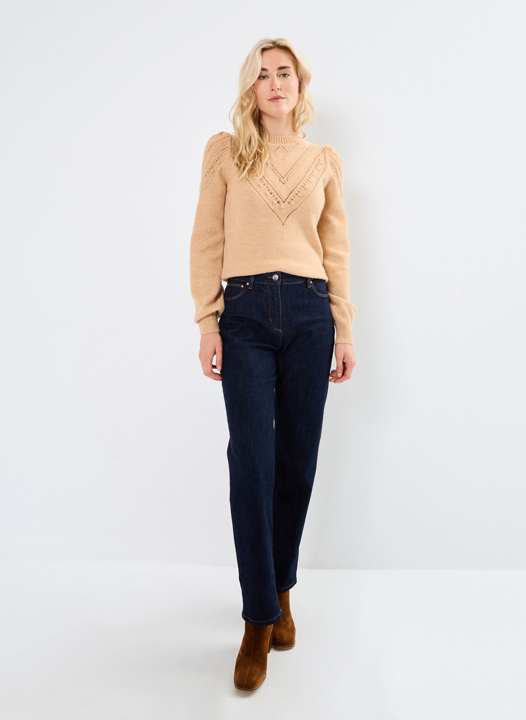 Pulls Marta femme beige La Petite Etoile Pulls Marta femme beige Beige
