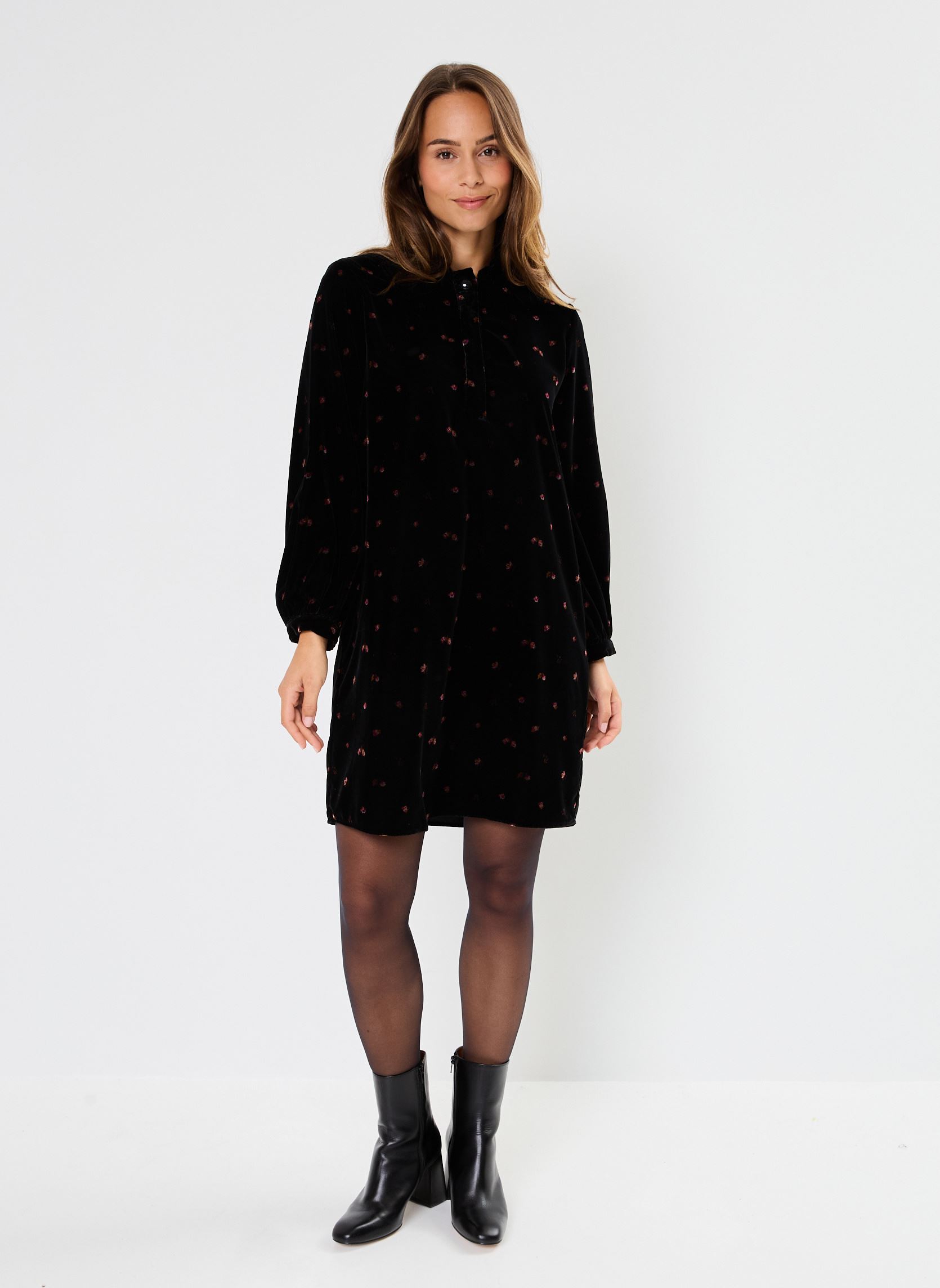 Kleider Tim damen schwarz Des Petits Hauts Kleider Tim damen schwarz Bloom