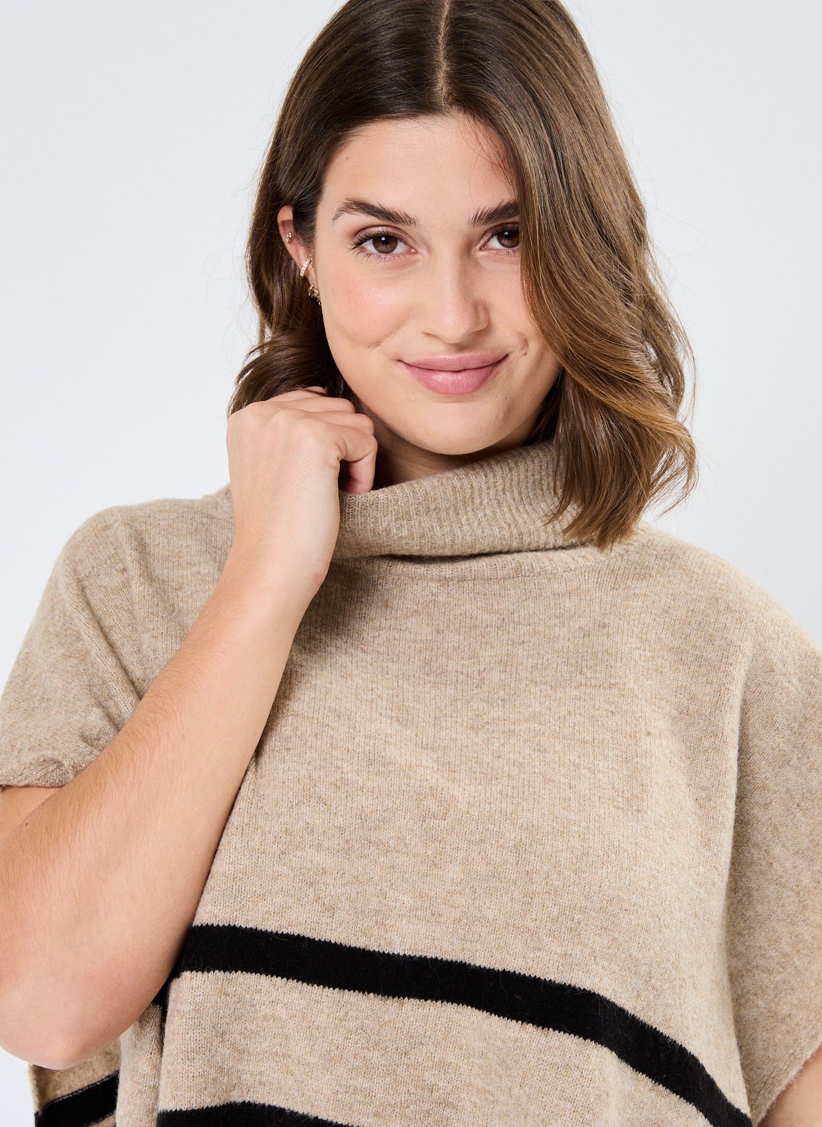 Pulls NUNEMBA ROLLNECK PONCHO femme beige Nümph Pulls NUNEMBA ROLLNECK PONCHO femme beige Tiger´s Eye