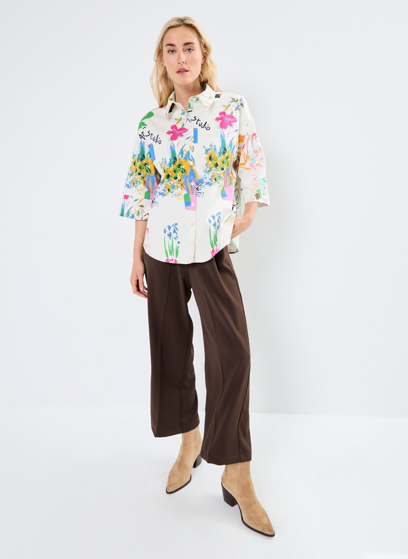 Korte mouw overhemden NUIDA SHIRT dames wit Nümph Korte mouw overhemden NUIDA SHIRT dames wit Pristine