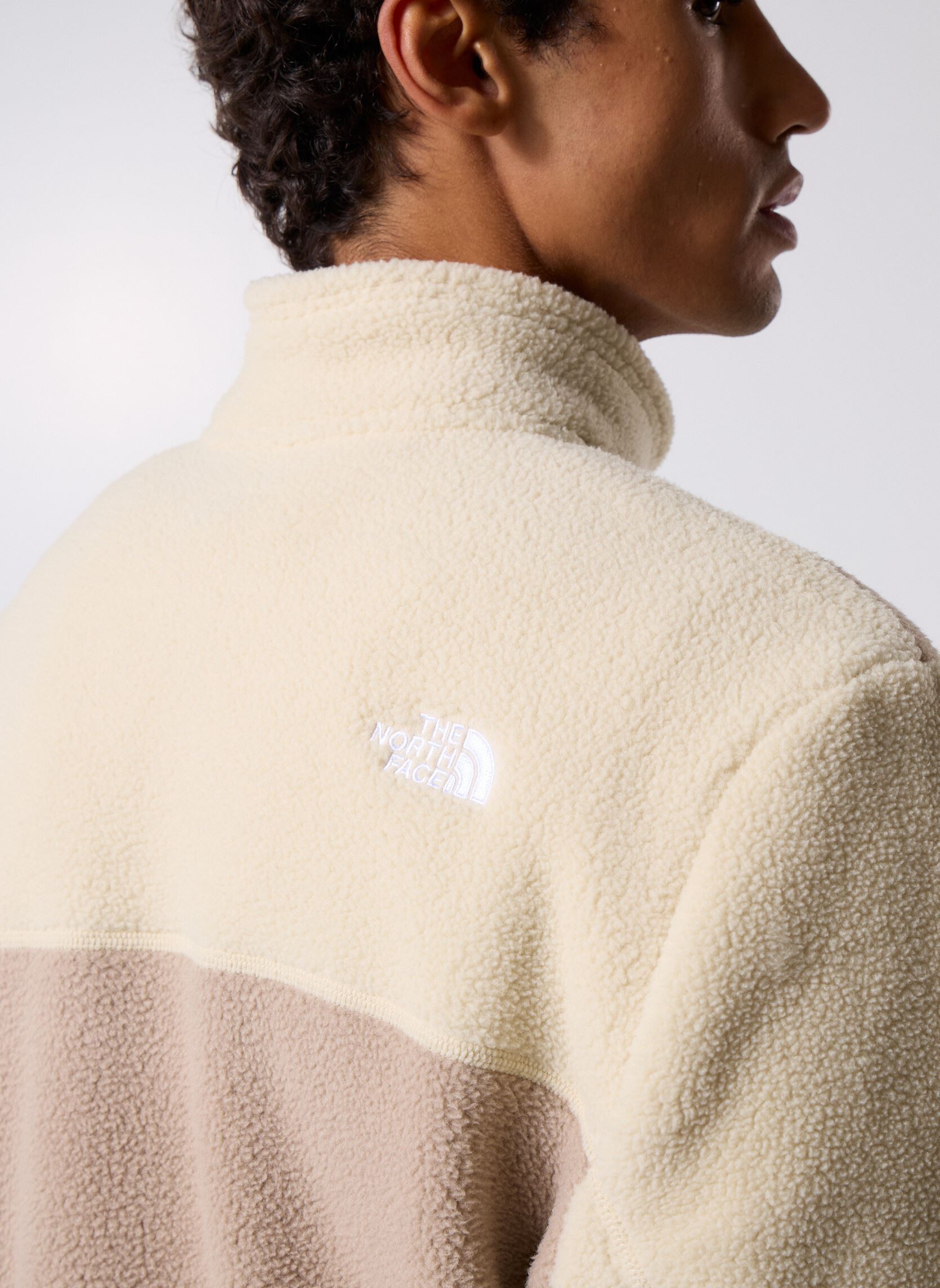 Vestes polaires M Yumiori 1/4 Zip homme beige The North Face Vestes polaires M Yumiori 1/4 Zip homme beige MUSHROOM GREY/GRAVEL/MO