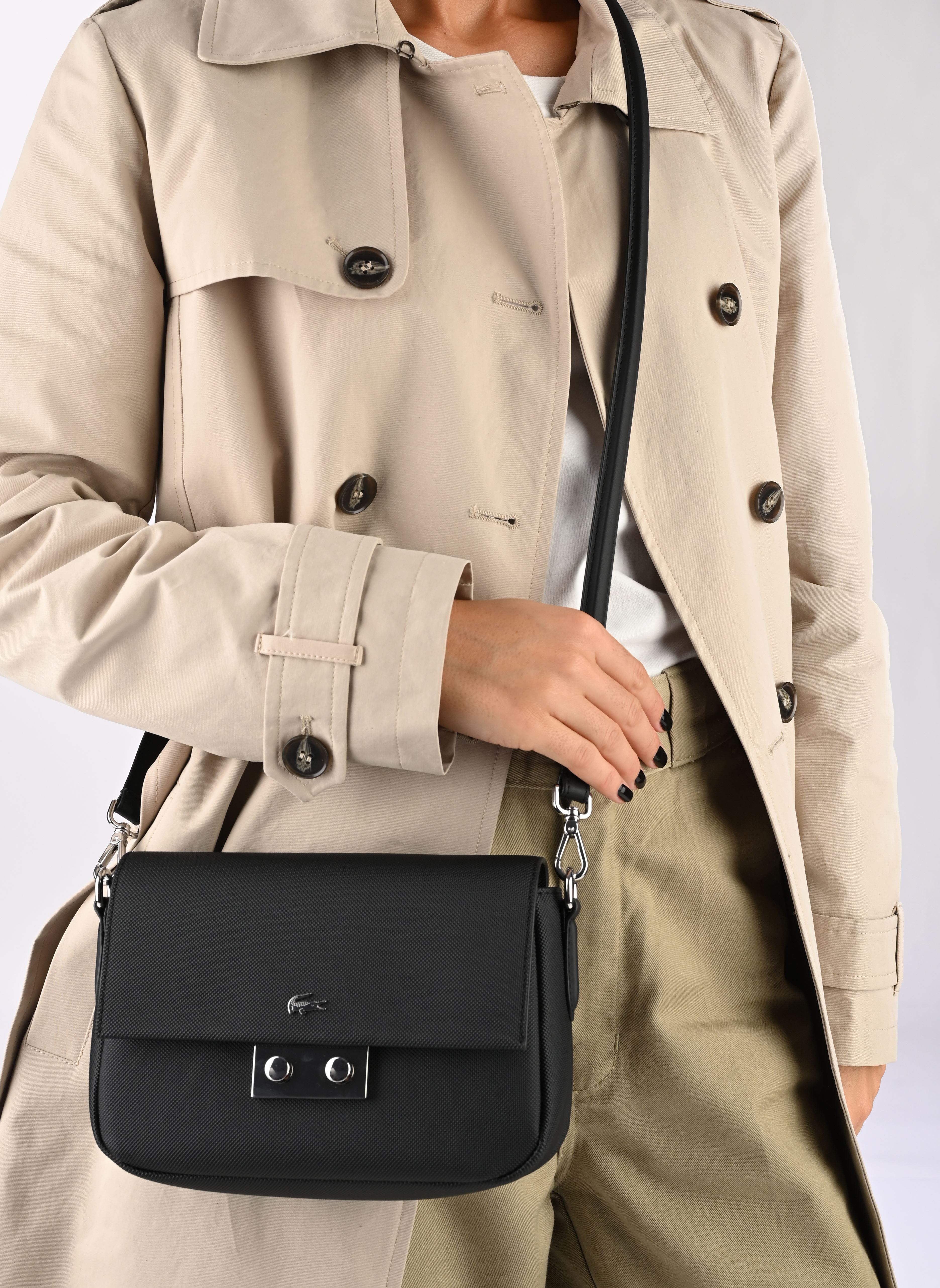 Sacs bandoulière Flap Crossover Bag femme noir Lacoste Sacs bandoulière Flap Crossover Bag femme noir NOIR