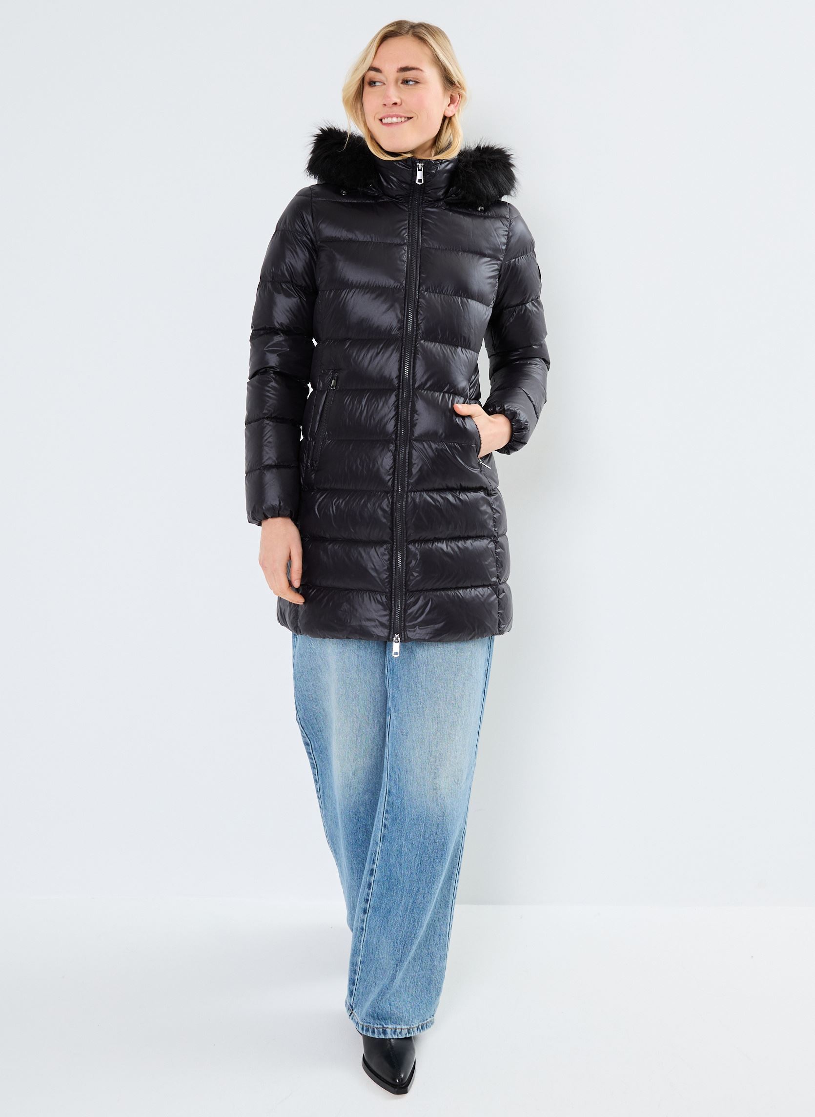 Daunenjacken Gloss Down Tyra Coat WW0WW43122 damen schwarz Tommy Hilfiger Daunenjacken Gloss Down Tyra Coat WW0WW43122 damen schwarz BLACK