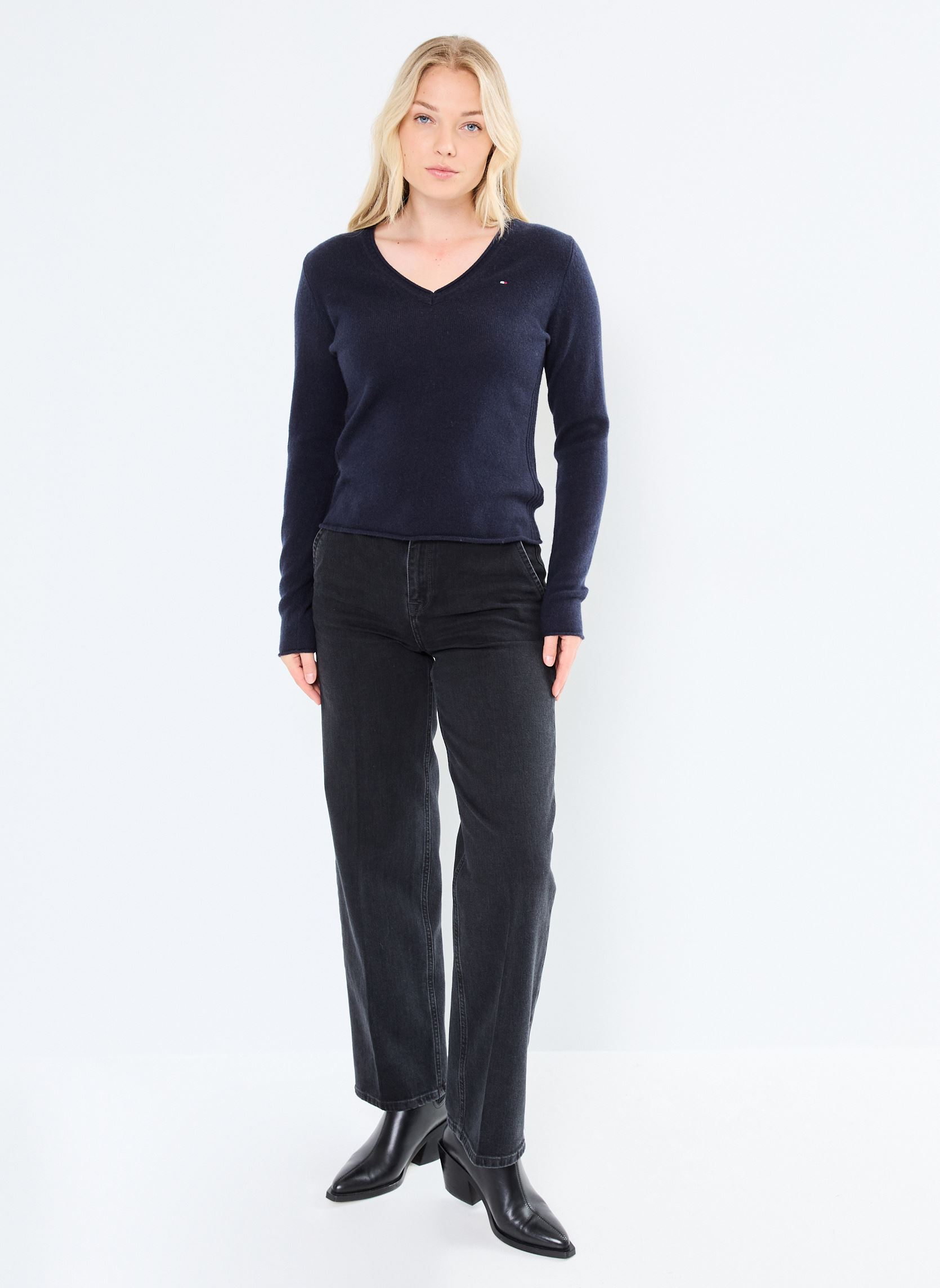 Pulls Soft Wool V-Nk Sweat WW0WW43505 femme bleu Tommy Hilfiger Pulls Soft Wool V-Nk Sweat WW0WW43505 femme bleu BLUE