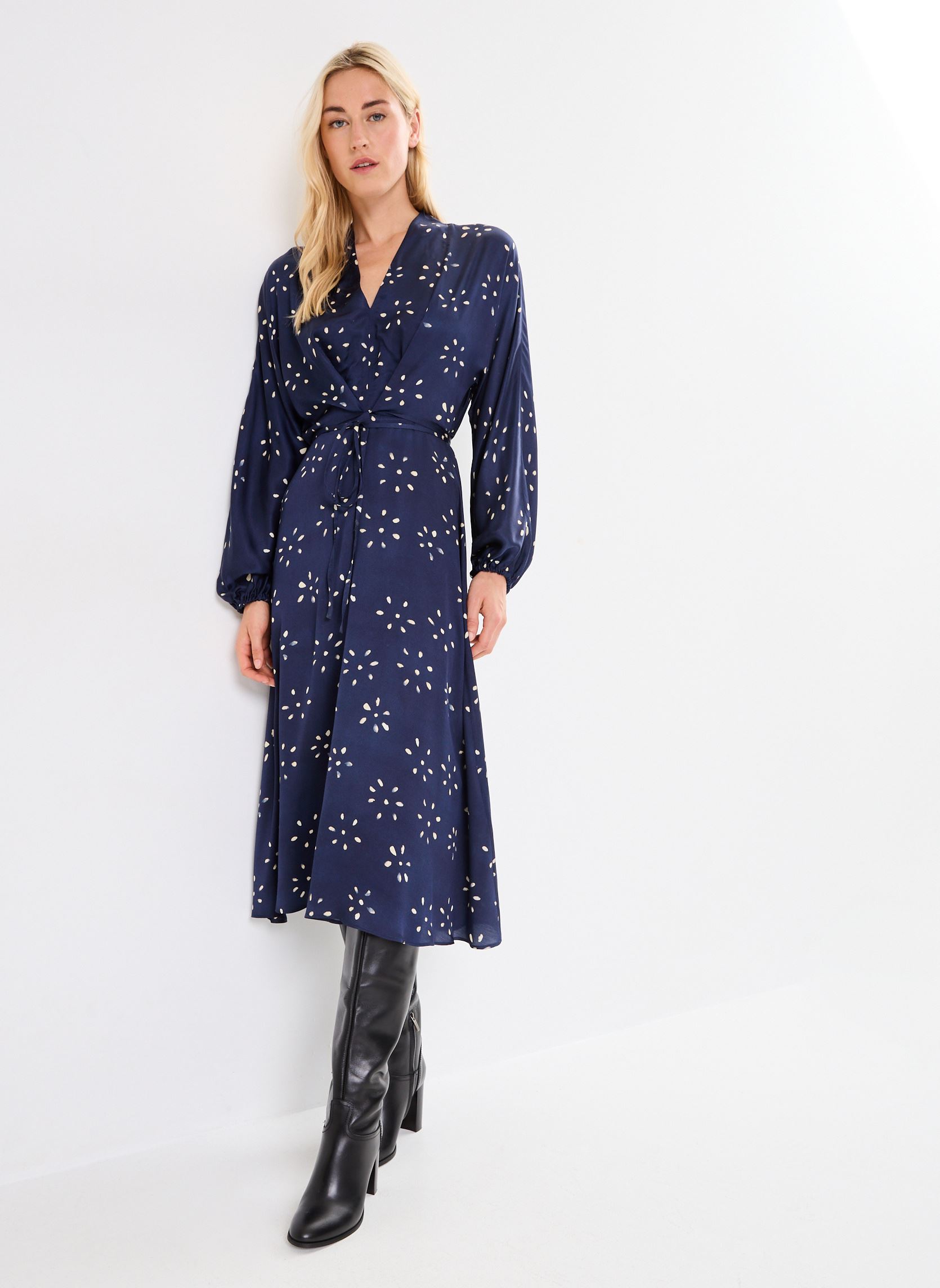 Robes longues ROBE CEINTUREE NAIMA femme bleu Stella Forest Robes longues ROBE CEINTUREE NAIMA femme bleu INDIGO