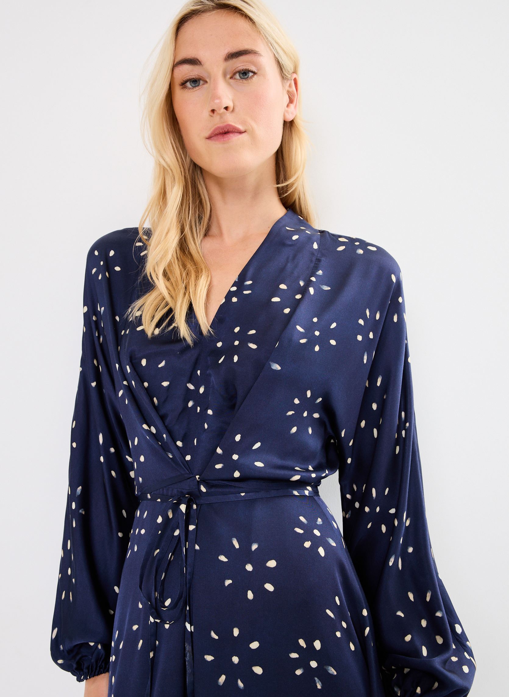 Robes longues ROBE CEINTUREE NAIMA femme bleu Stella Forest Robes longues ROBE CEINTUREE NAIMA femme bleu INDIGO