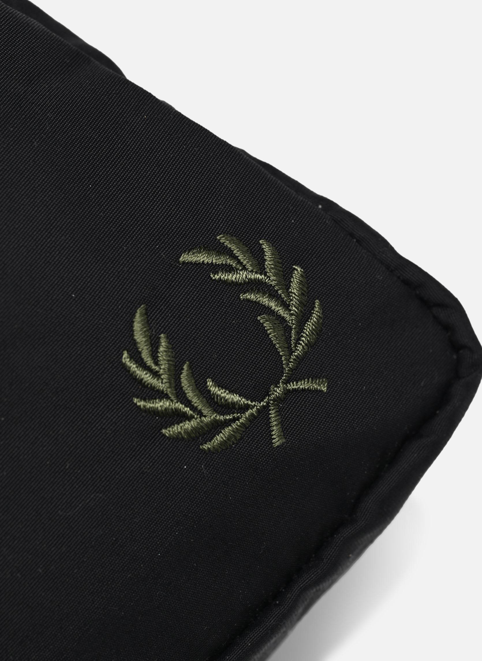Taschen NYLON TWIN TIPPED SMALL BAG herren schwarz Fred Perry Taschen NYLON TWIN TIPPED SMALL BAG herren schwarz Black