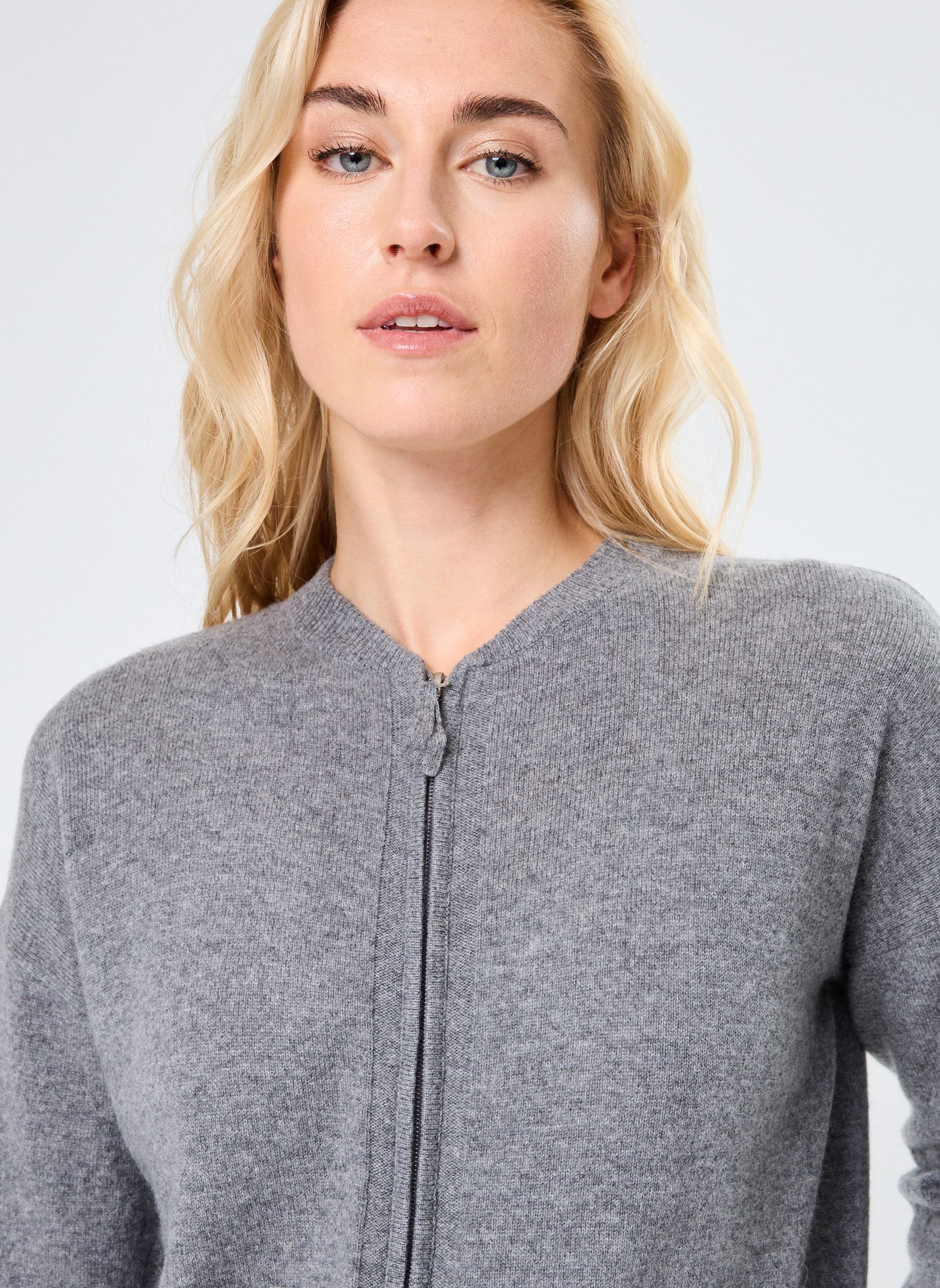 Gilets DELWYN femme gris Absolut Cashmere Gilets DELWYN femme gris DK HTR GREY