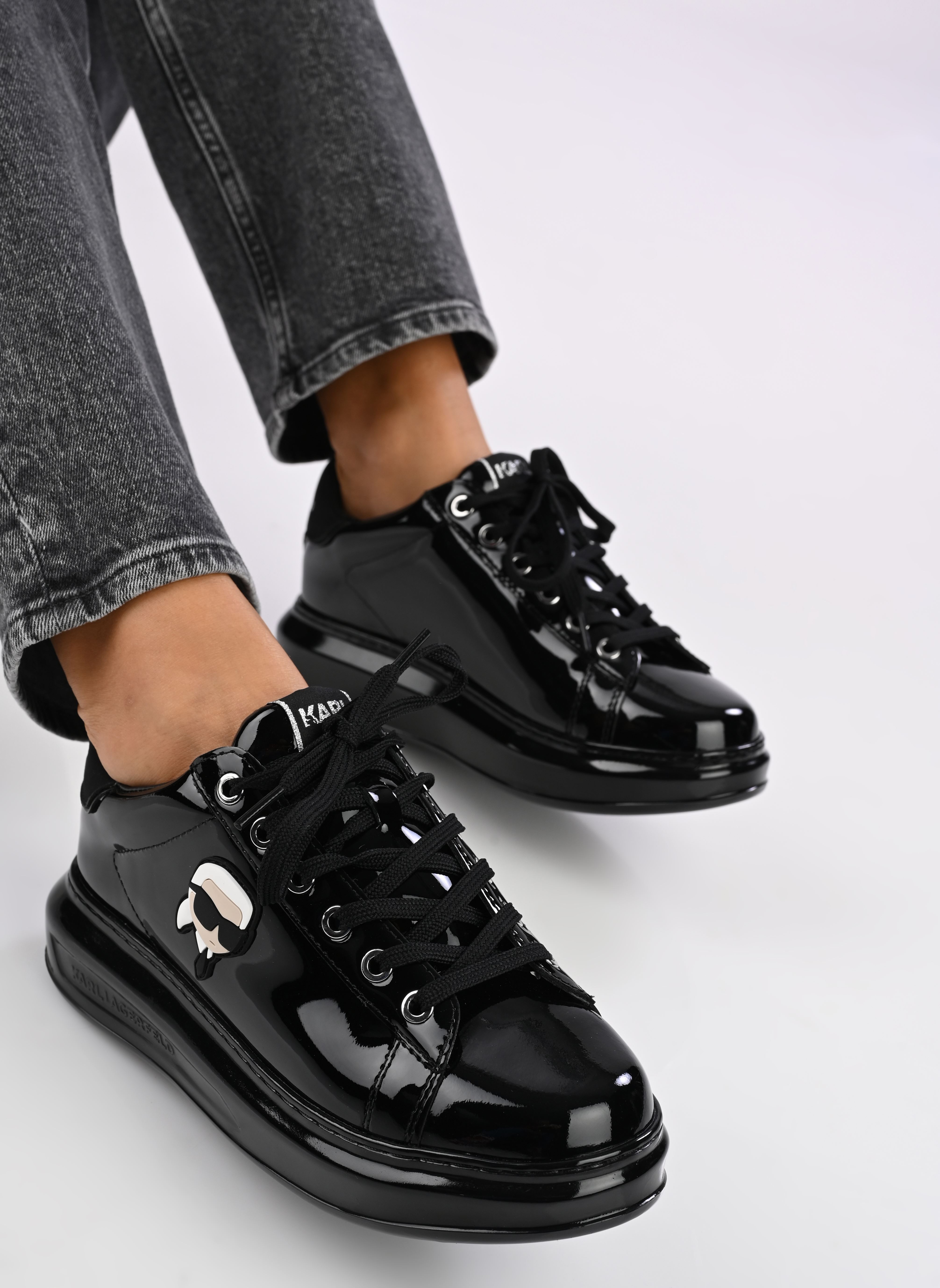 Baskets basses KAPRI NFT Shine Lo Lace femme noir Karl Lagerfeld Baskets basses KAPRI NFT Shine Lo Lace femme noir Black Patent Lthr