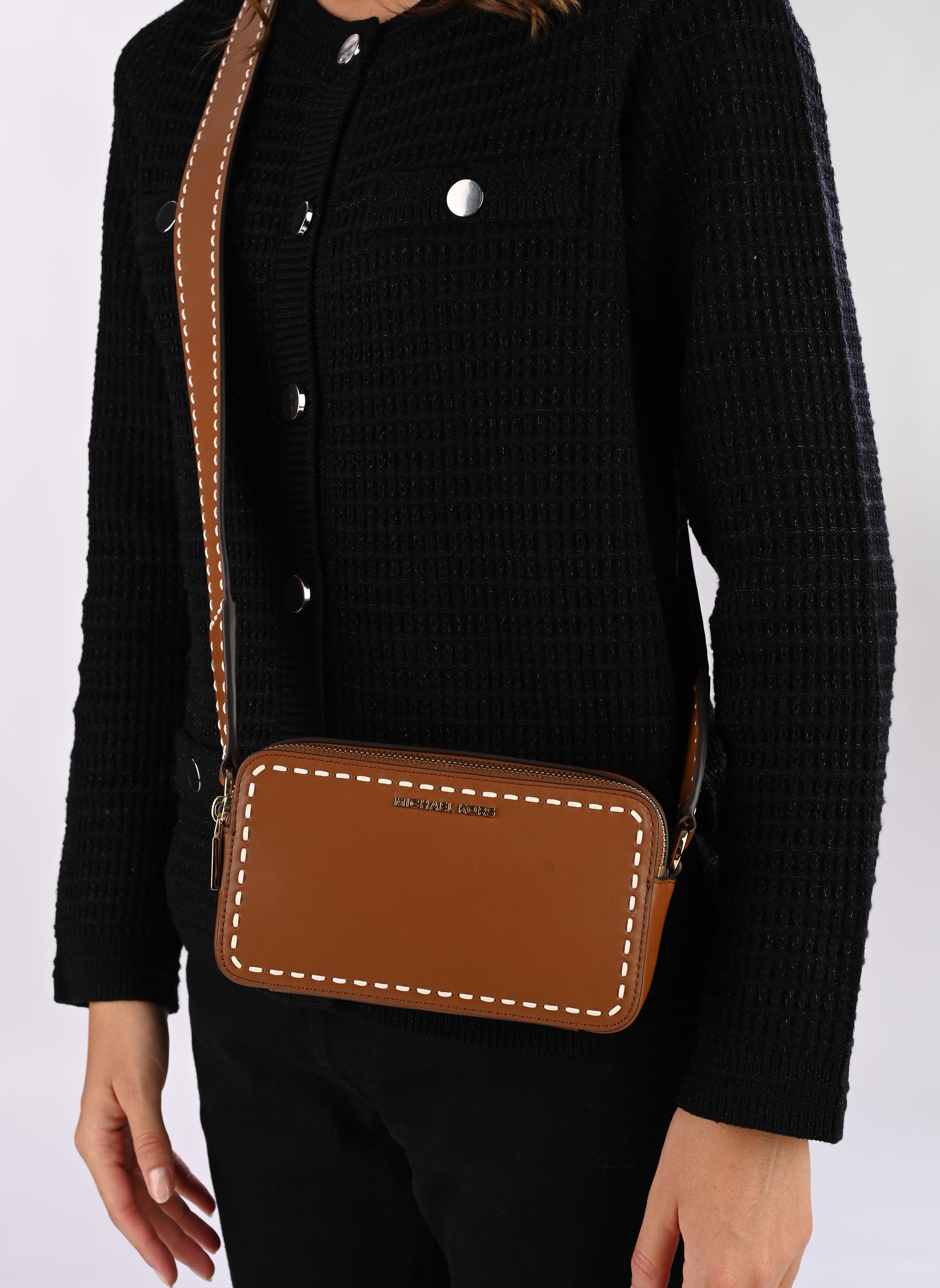 Sacs bandoulière JET SET SM DBL ZP CAMRA XBODY femme marron Michael Michael Kors Sacs bandoulière JET SET SM DBL ZP CAMRA XBODY femme marron LUGGAGE