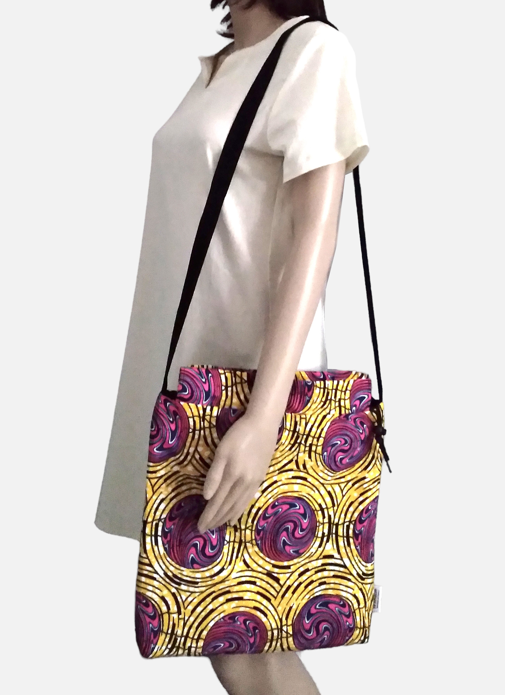 Sacs bandoulière Sac bourse bandoulière moyen format femme jaune WILHELM Sacs bandoulière Sac bourse bandoulière moyen format femme jaune Jaune