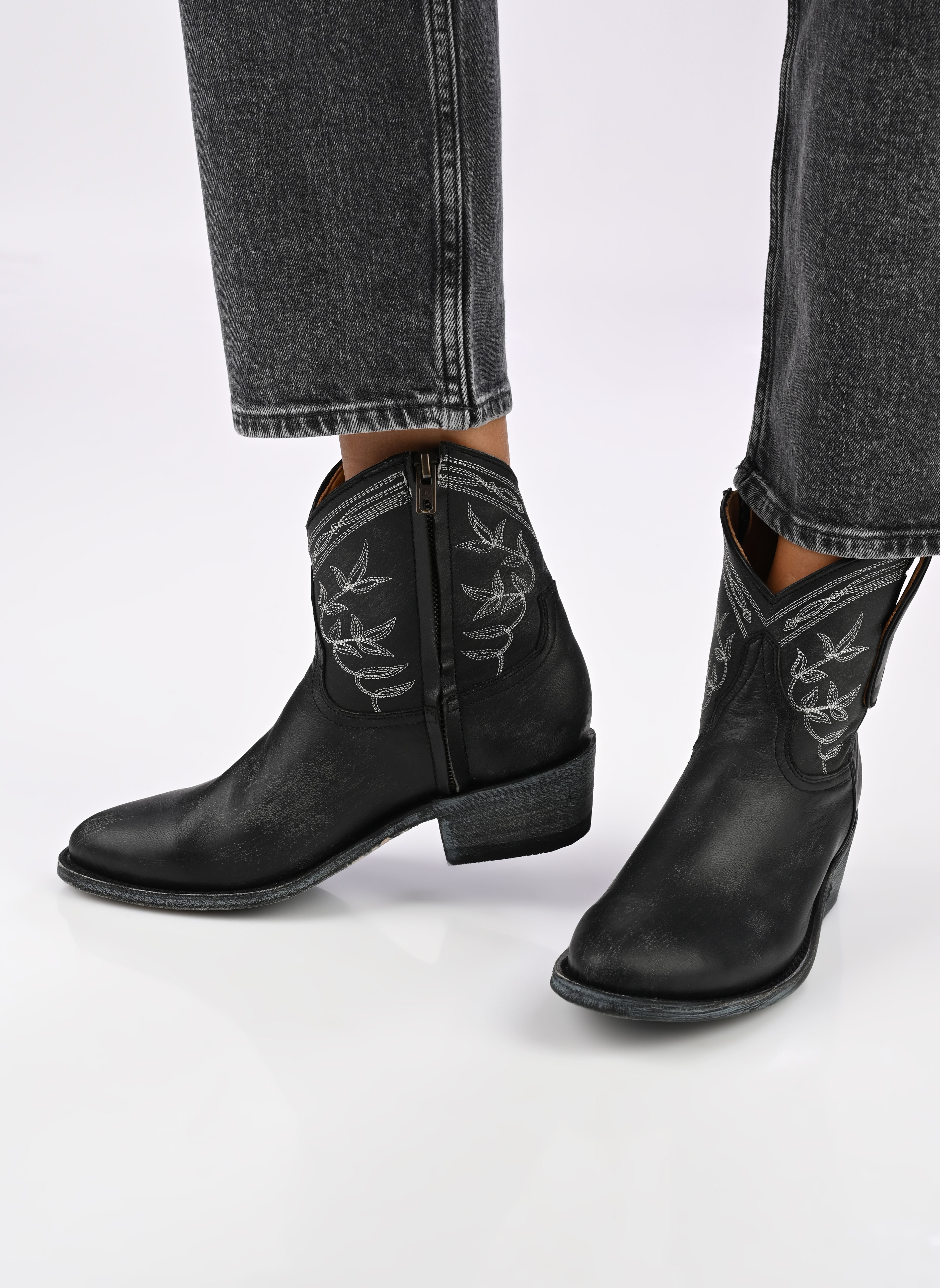Botines tipo vaquero Polo 17 mujer negro Mexicana Botines tipo vaquero Polo 17 mujer negro BRUSH OFF BLACK