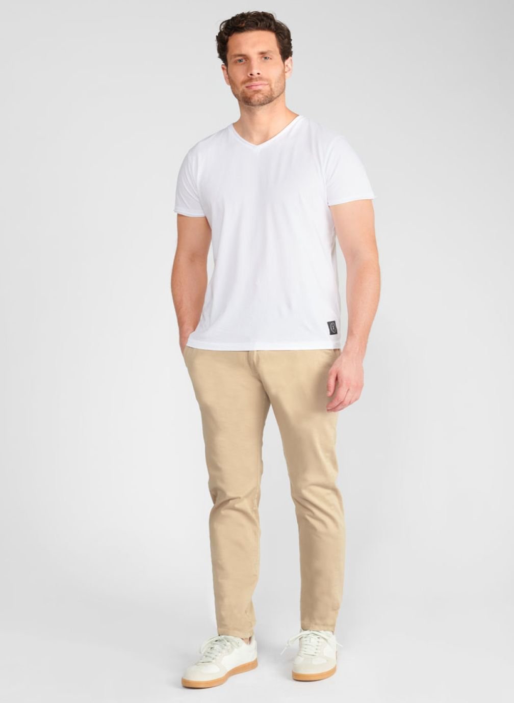 Pantalons droits Pantalon chino CESAR White homme beige Le temps des cerises Pantalons droits Pantalon chino CESAR White homme beige Beige