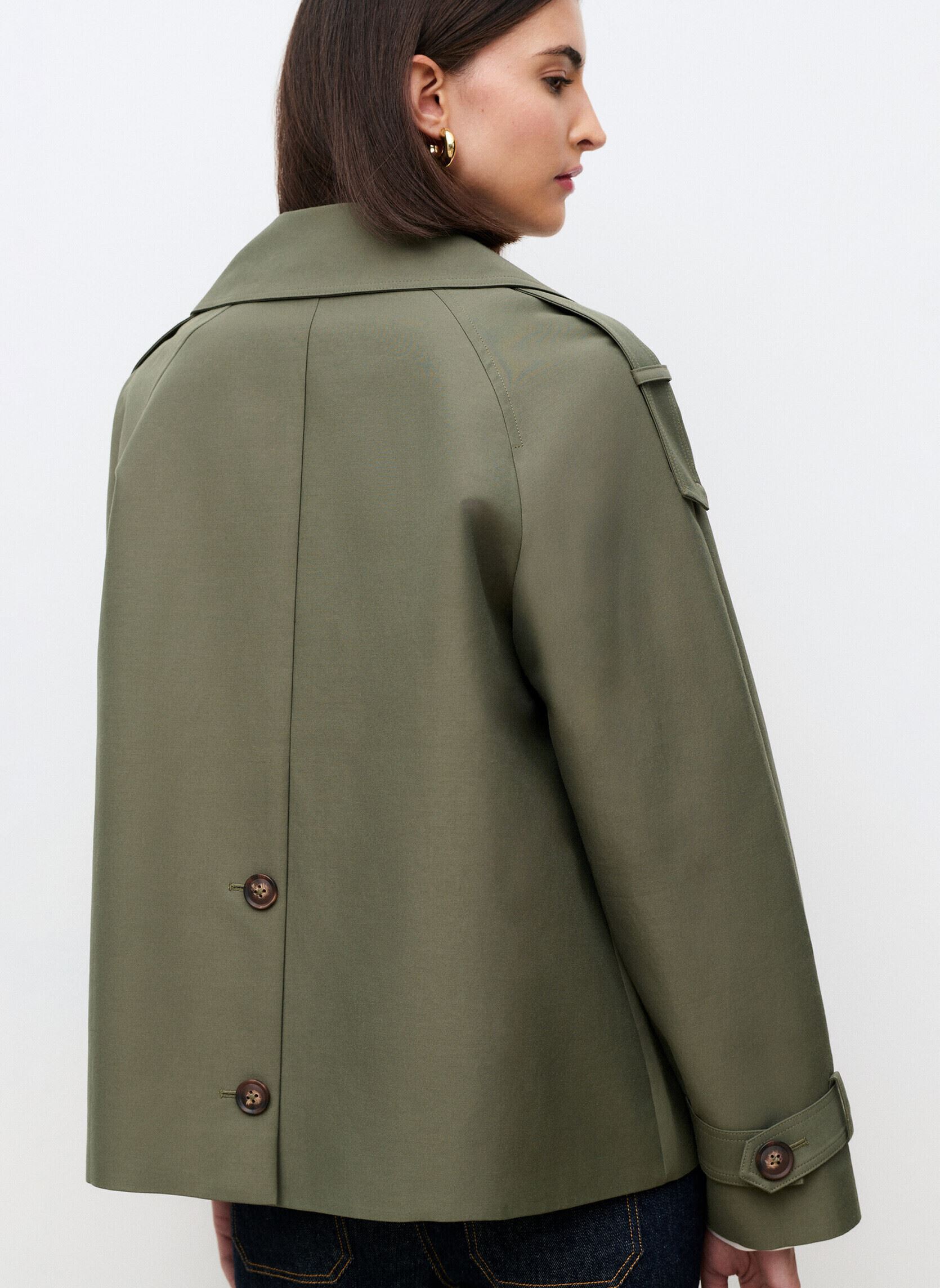Trenchcoats 242G-GOURMAND dames groen Caroll Trenchcoats 242G-GOURMAND dames groen BEETLE