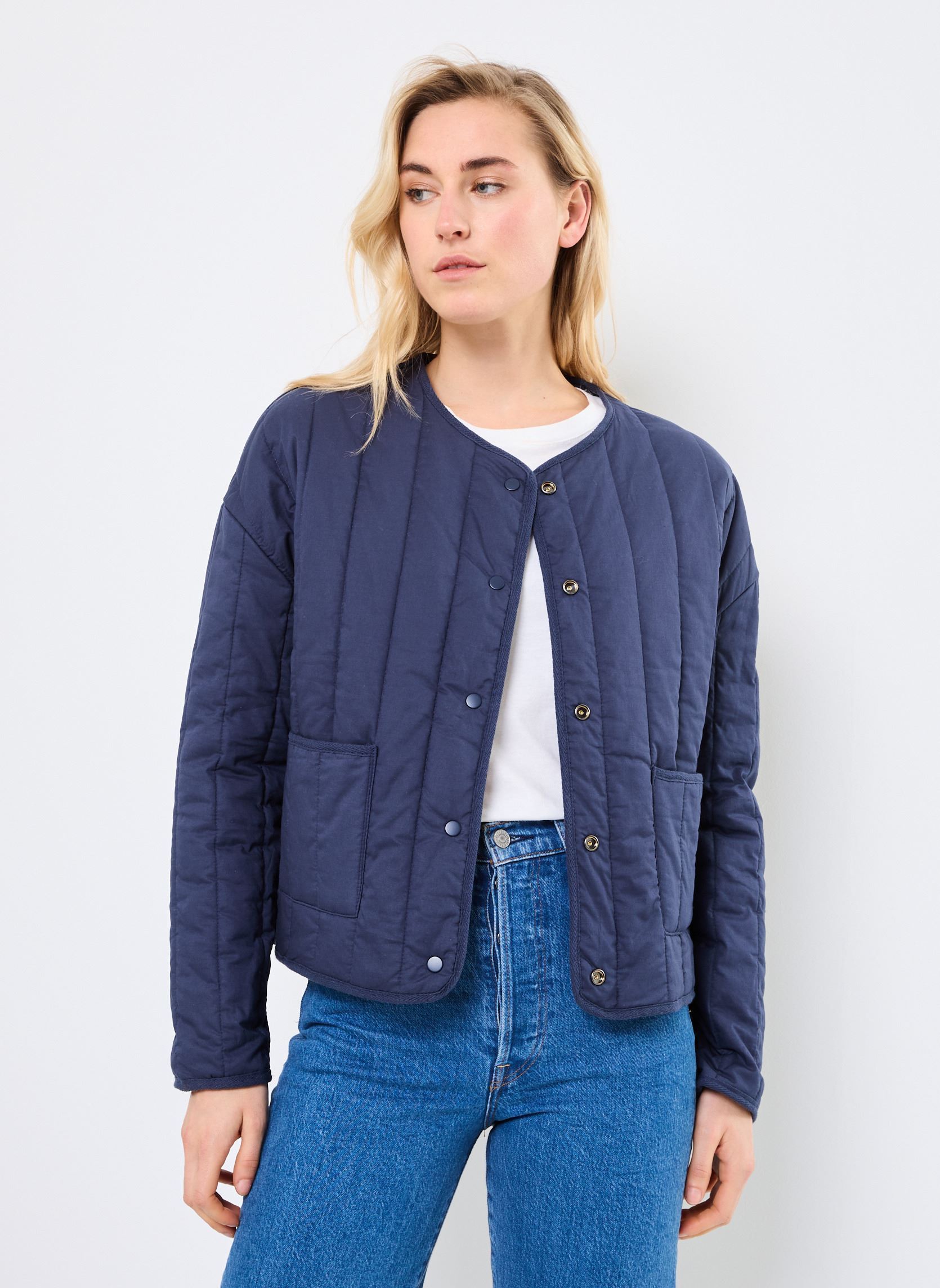 Vestes VESTE-MATELASSEE femme bleu MADE BY Vestes VESTE-MATELASSEE femme bleu IMP_FLEUR ECRU_ MARINEBLEU