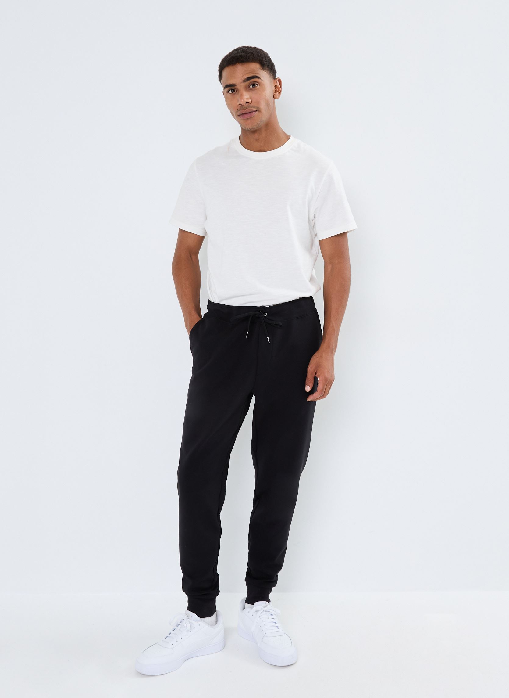 Joggings Pantalon De Jogging Maille Double 710888 homme noir Polo Ralph Lauren Joggings Pantalon De Jogging Maille Double 710888 homme noir POLO BLACK
