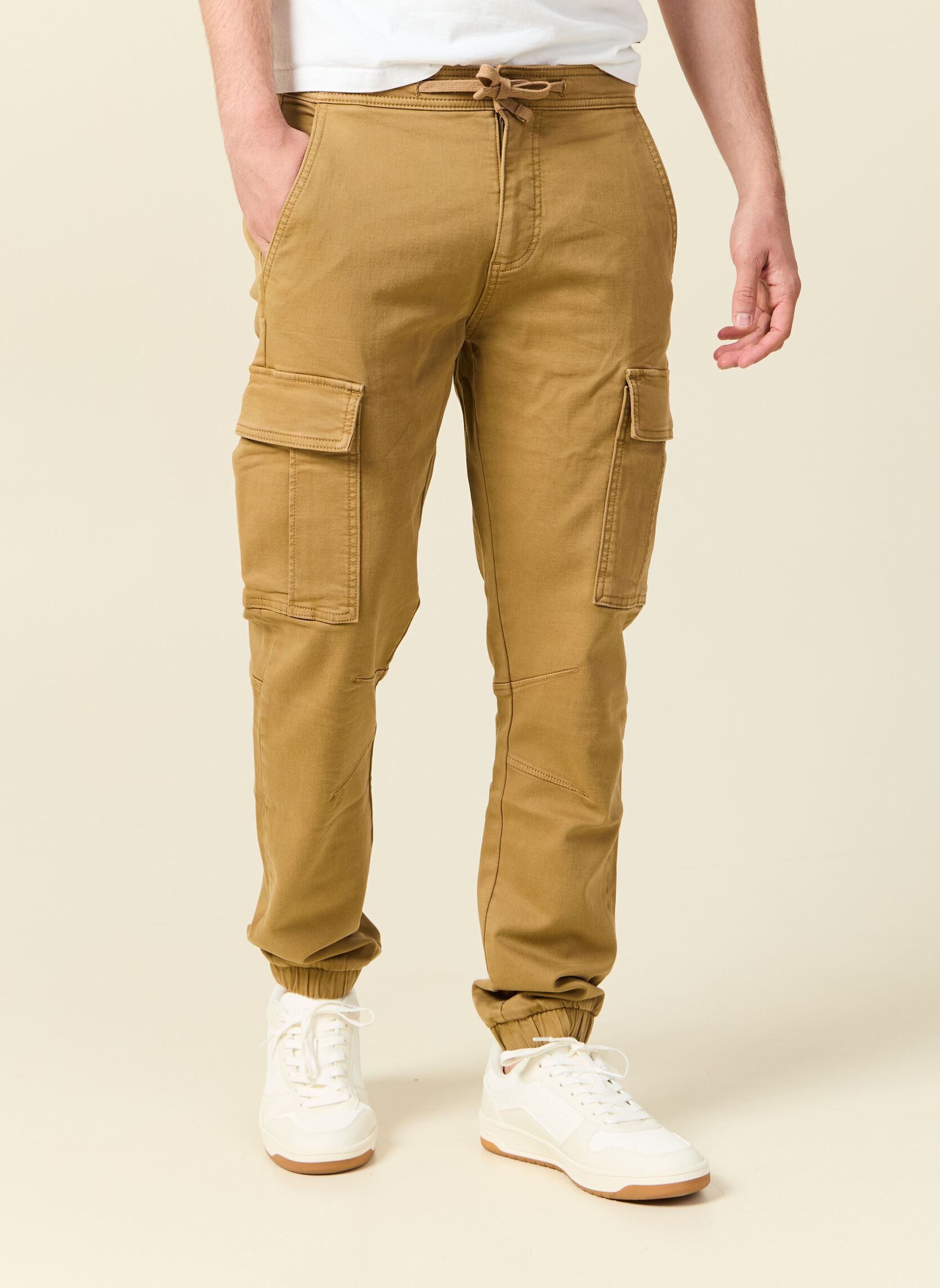 Pantaloni chino BATTMAYEH uomo verde Bonobo Pantaloni chino BATTMAYEH uomo verde ELMWOOD