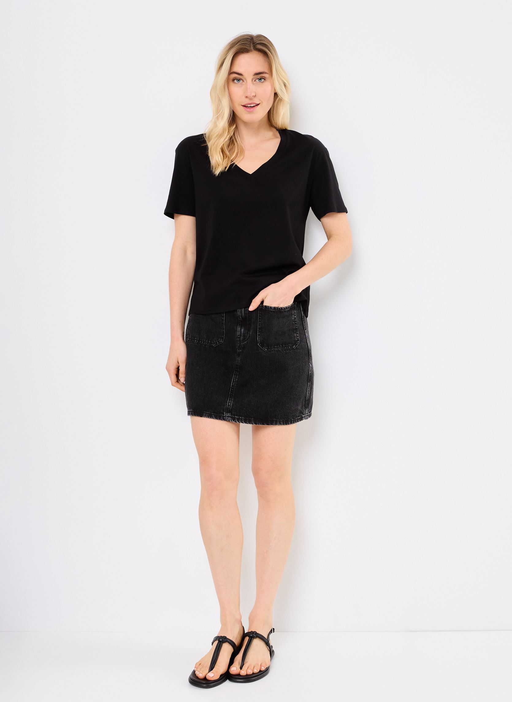Tee-shirts manches courtes TORIANE V femme noir MADE BY Tee-shirts manches courtes TORIANE V femme noir JET BLACK