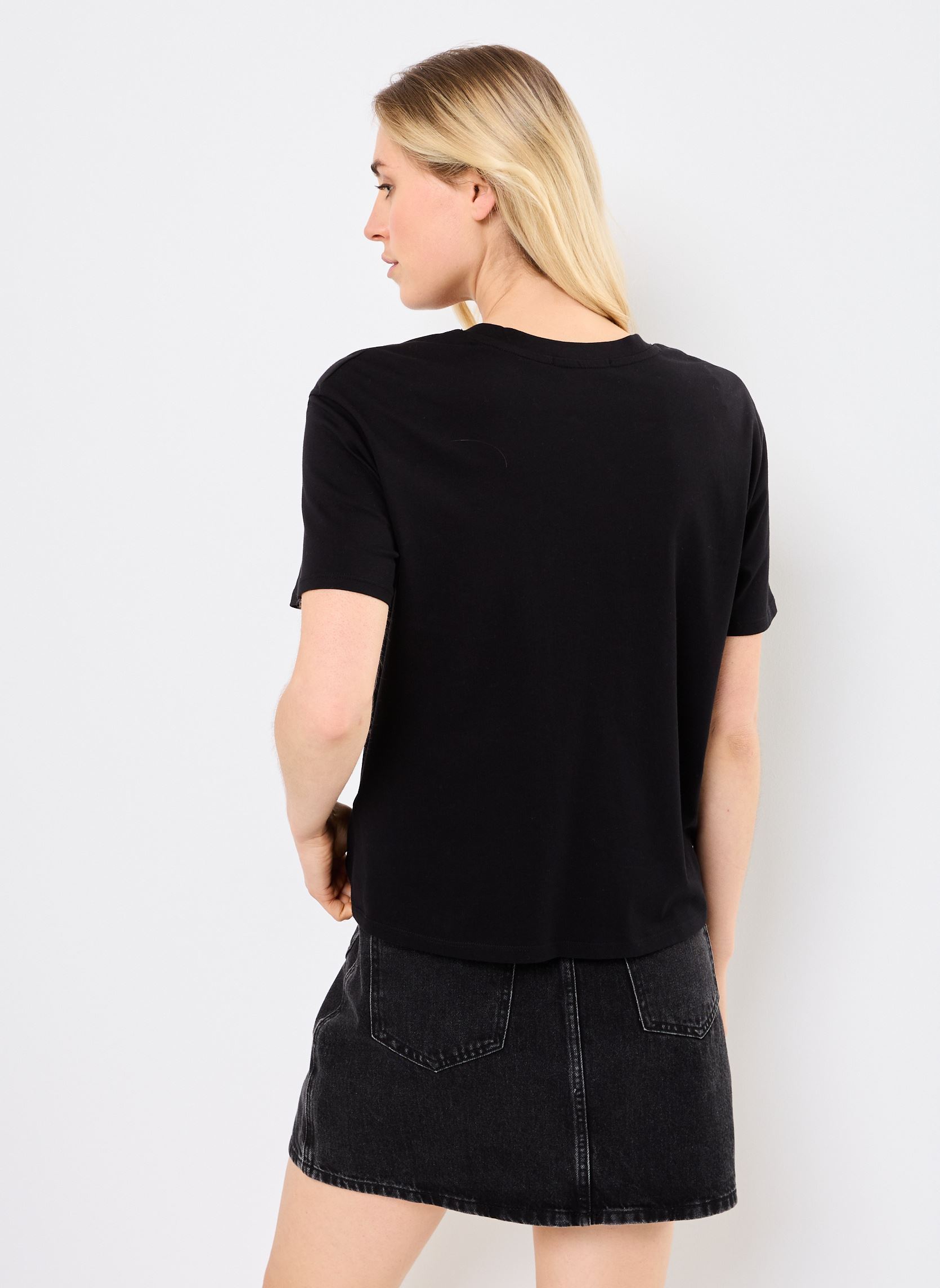 Tee-shirts manches courtes TORIANE V femme noir MADE BY Tee-shirts manches courtes TORIANE V femme noir JET BLACK