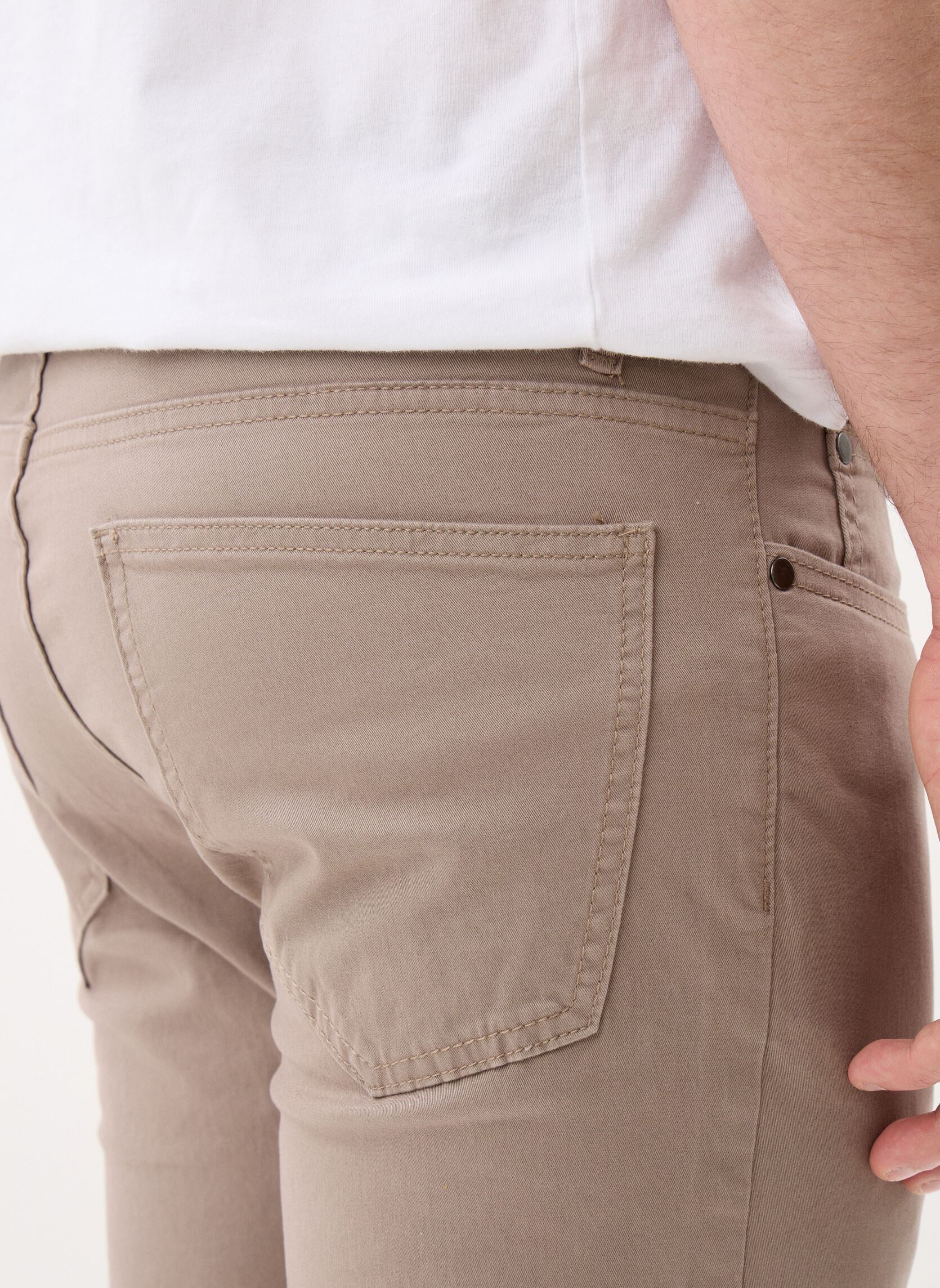 Pantalons droits PANTALON-TWILL homme marron MADE BY Pantalons droits PANTALON-TWILL homme marron Taupe