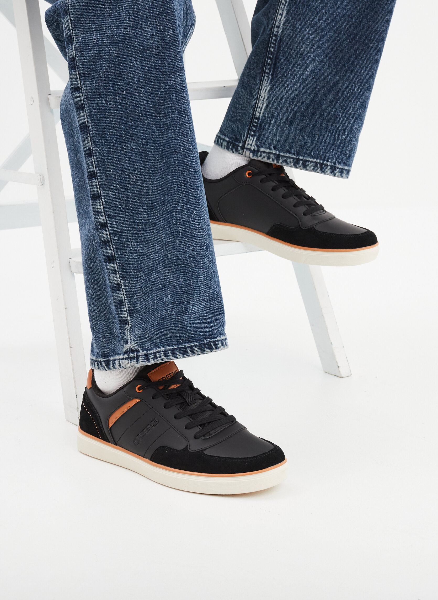 Baskets basses TIBO_S_H_TB_0_241 homme noir CREEKS Baskets basses TIBO_S_H_TB_0_241 homme noir Noir