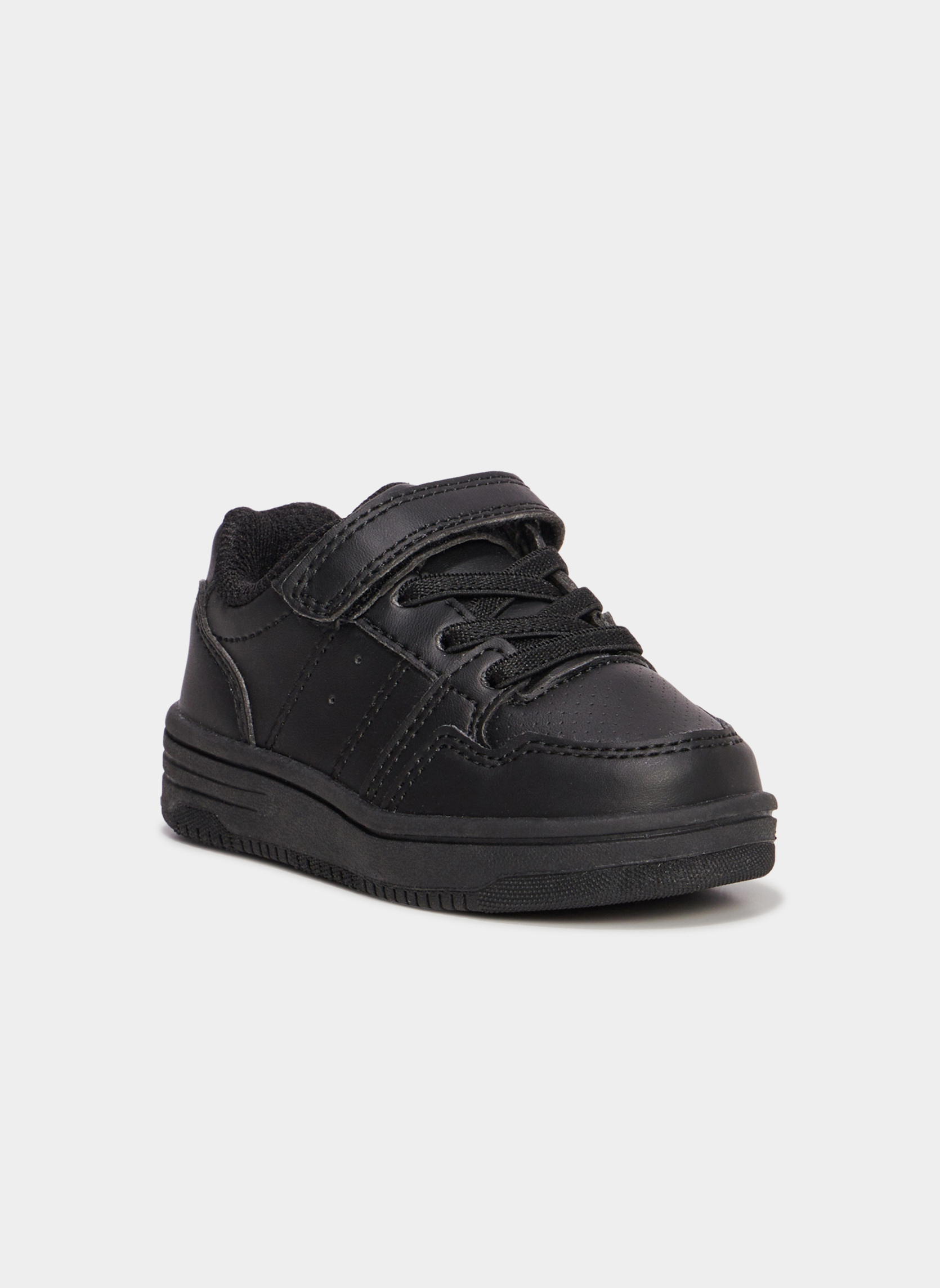 Baskets basses TORMENTA_S_BBG_TO_0_241 garçon noir CREEKS Baskets basses TORMENTA_S_BBG_TO_0_241 garçon noir Noir