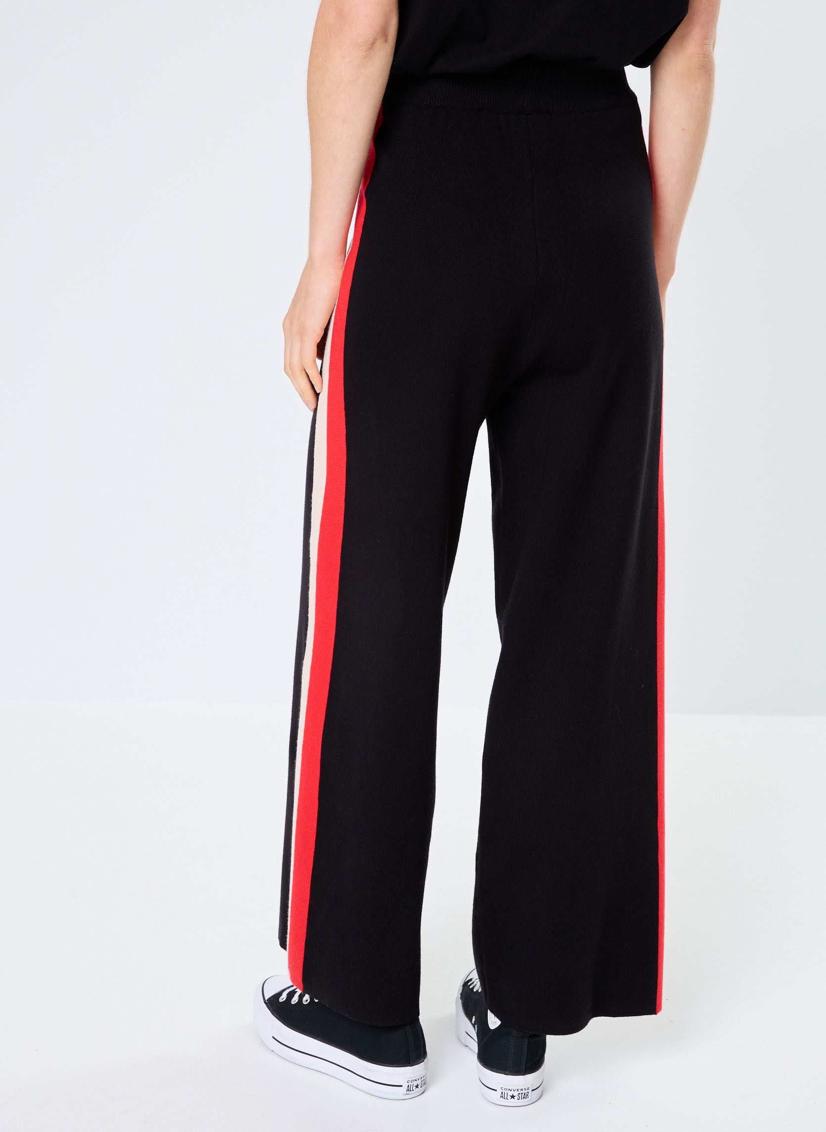 Wijde broeken Mika dames zwart La Petite Etoile Wijde broeken Mika dames zwart NOIR/BEIGE/ROUGE