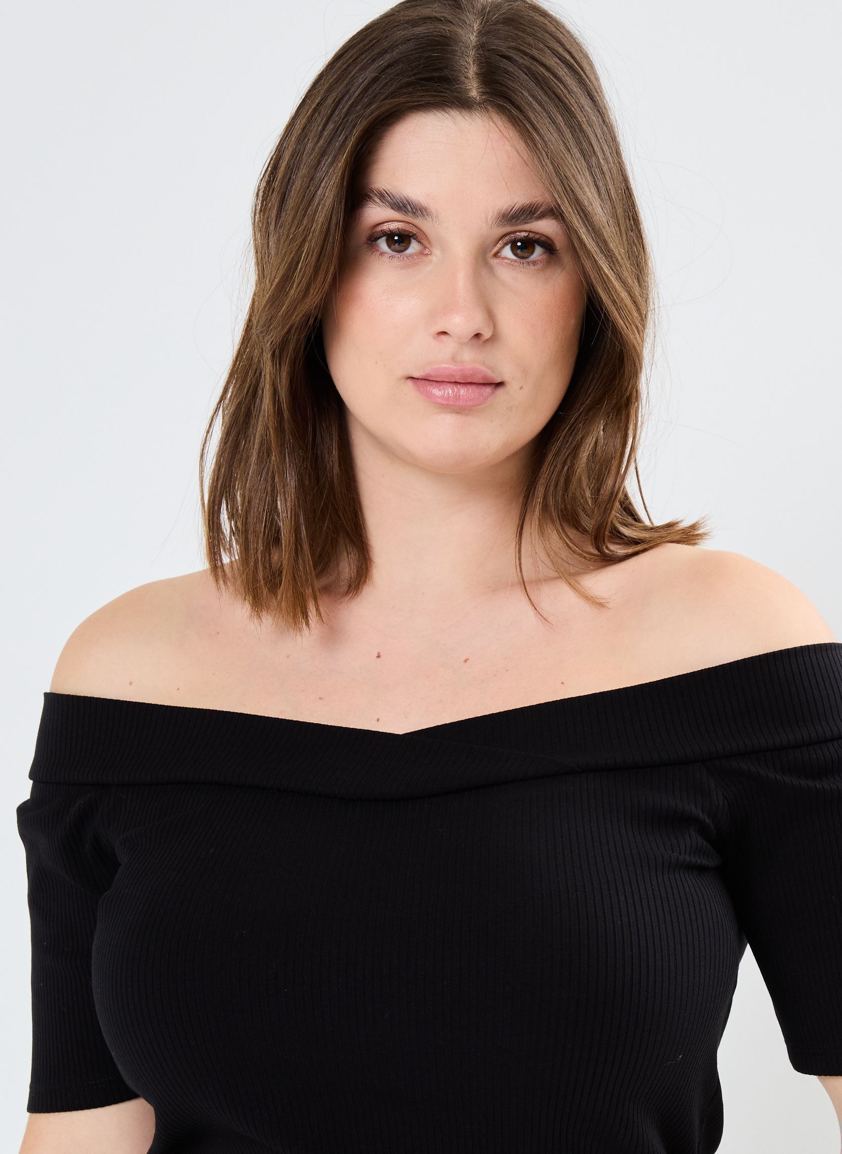 Tee-shirts manches courtes TBANDEAU femme noir MADE BY Tee-shirts manches courtes TBANDEAU femme noir JET BLACK