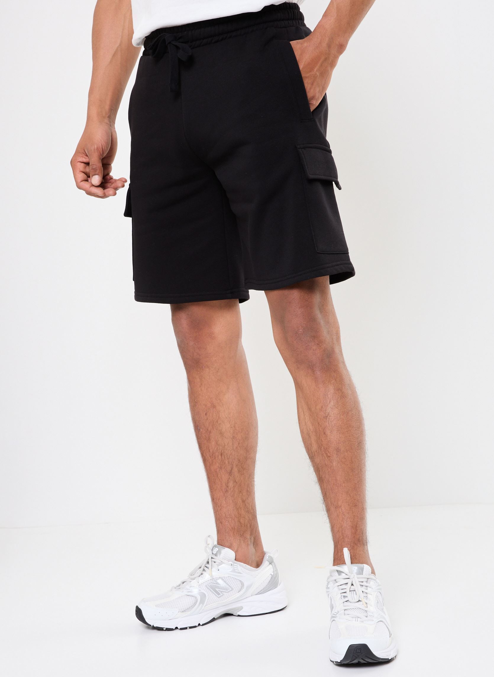 Shorts SHORT-JOGGING-CARGO homme noir MADE BY Shorts SHORT-JOGGING-CARGO homme noir JET BLACK