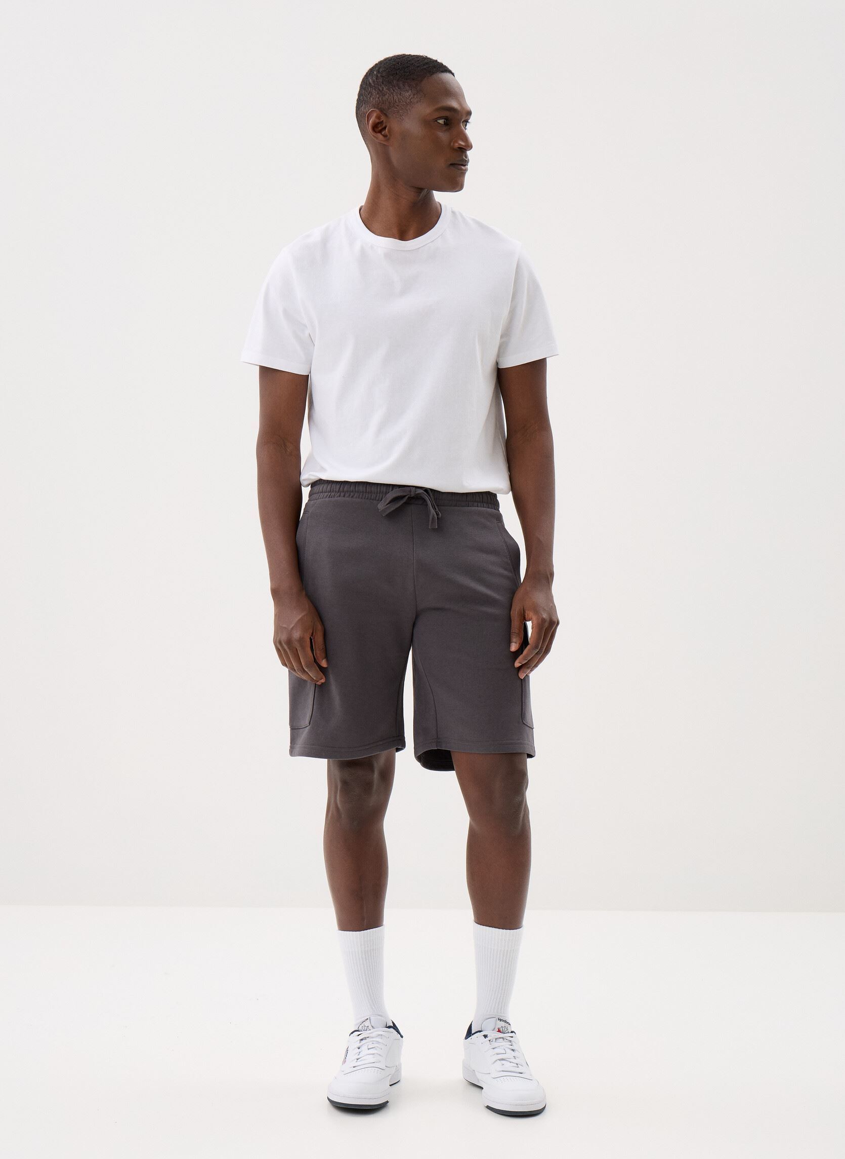 Shorts SHORT-JOGGING-CARGO heren grijs MADE BY Shorts SHORT-JOGGING-CARGO heren grijs FORGED IRON