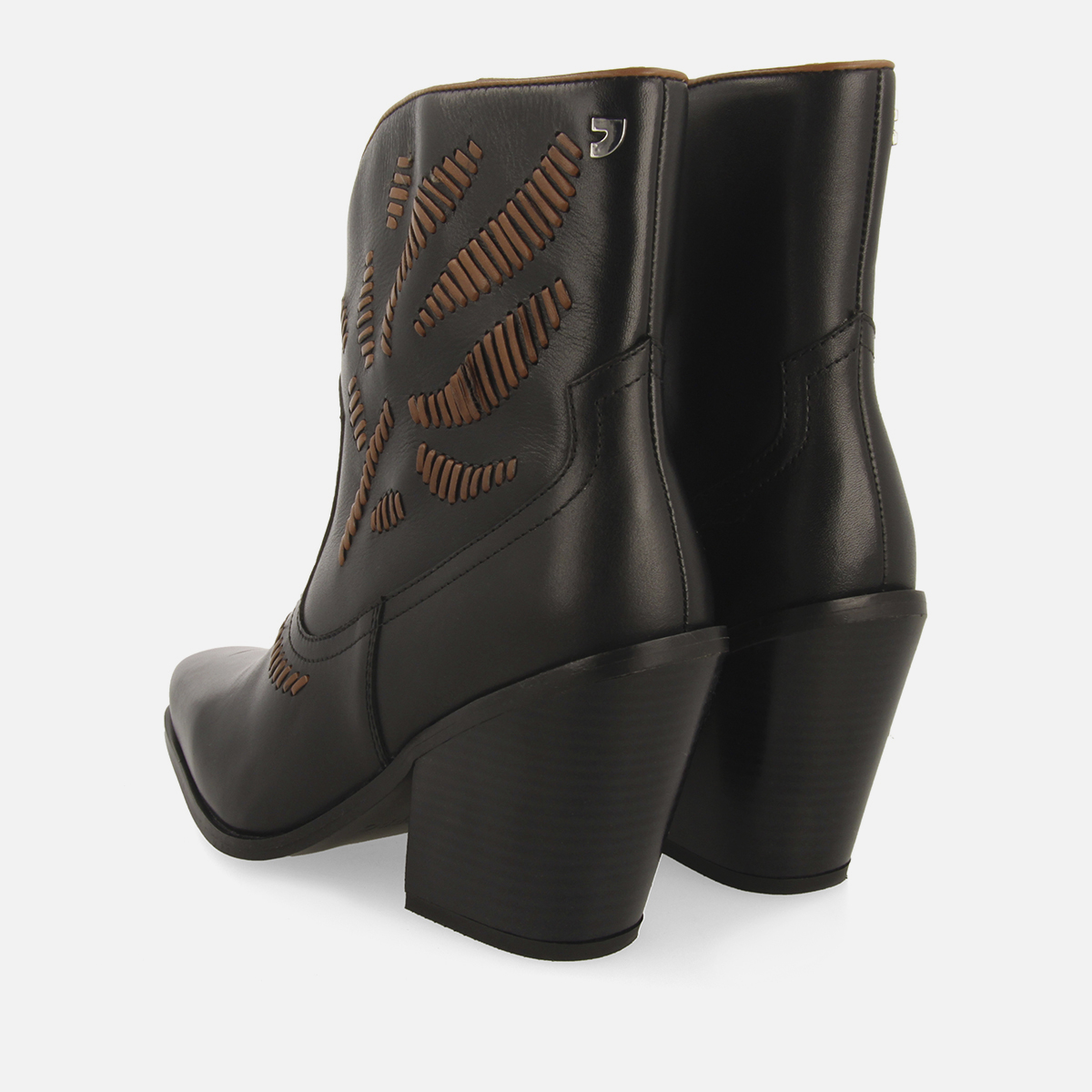 Poignets de force en cuir viking