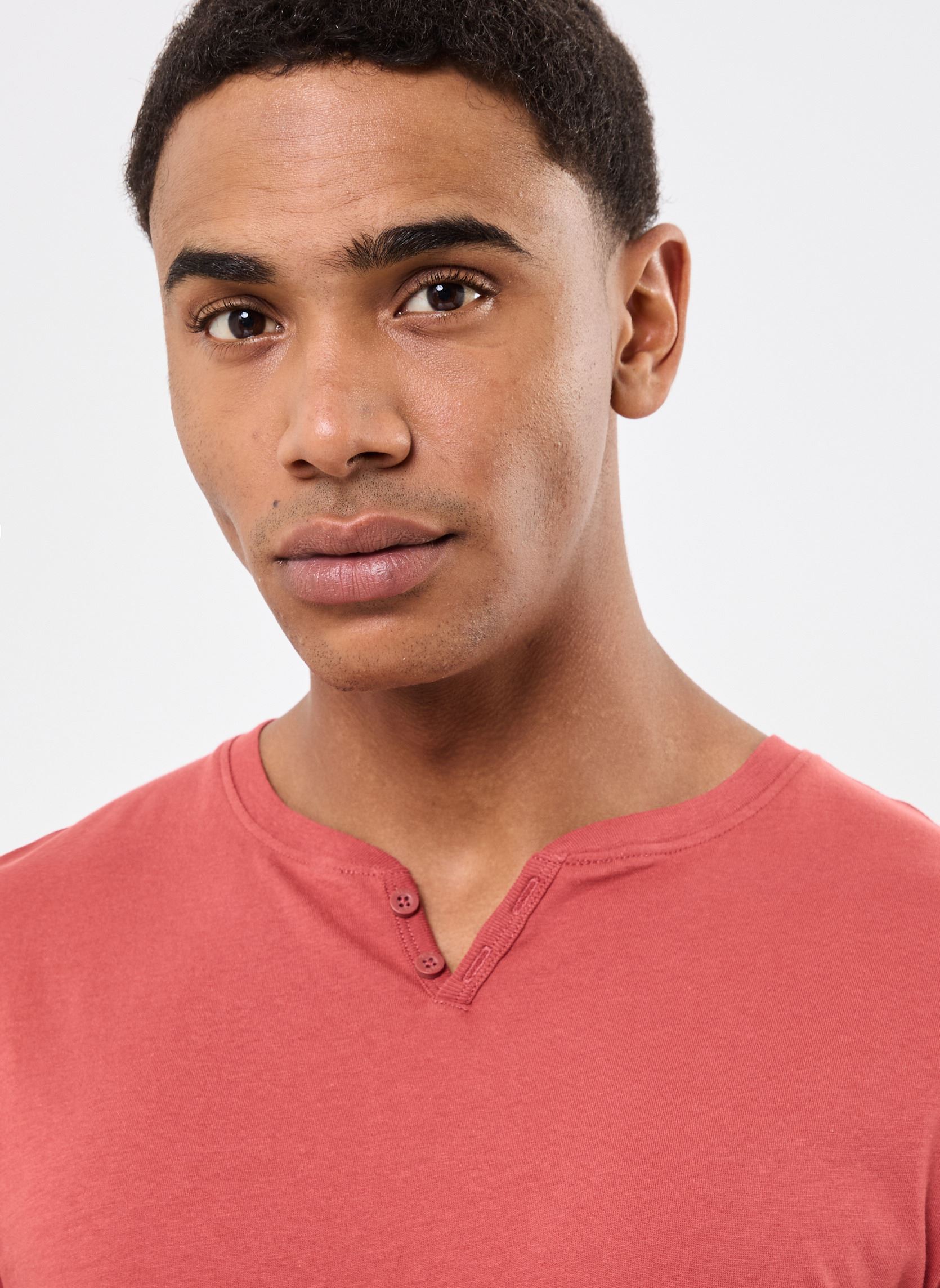 Tee-shirts manches courtes T-SHIRT TUNISIEN homme rouge MADE BY Tee-shirts manches courtes T-SHIRT TUNISIEN homme rouge Cowhide