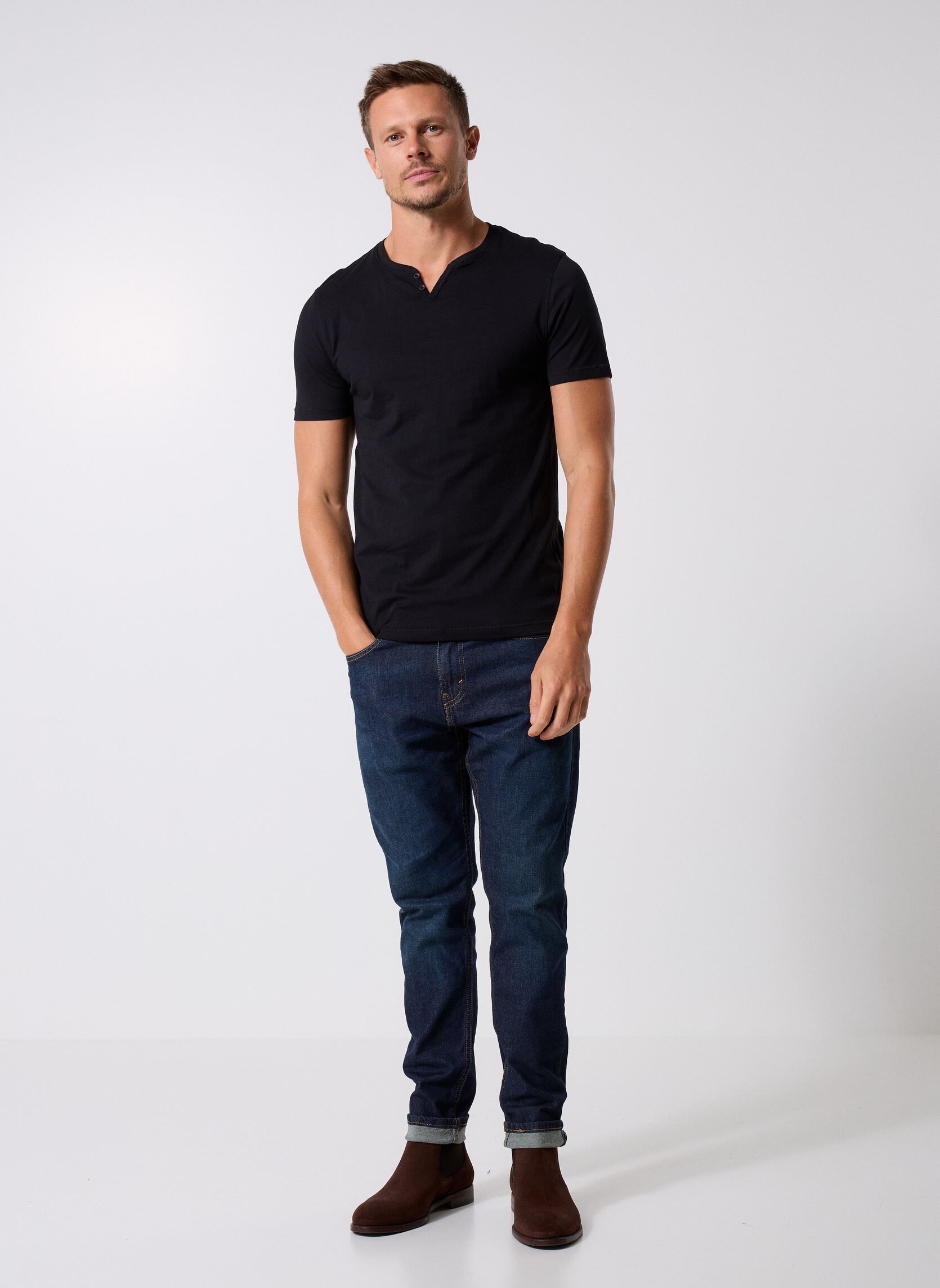 Tee-shirts manches courtes T-SHIRT TUNISIEN homme noir MADE BY Tee-shirts manches courtes T-SHIRT TUNISIEN homme noir Z*NOIR