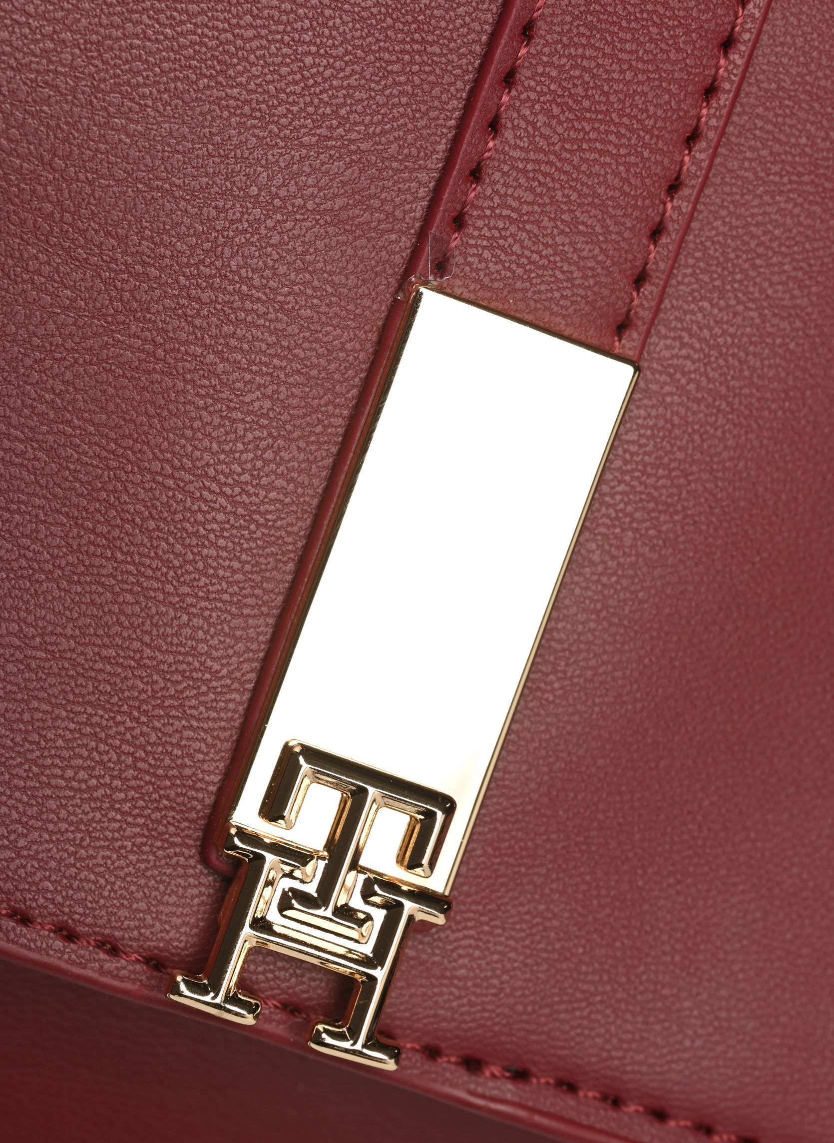 Sacs bandoulière Th Heritage Shoulder femme bordeaux Tommy Hilfiger Sacs bandoulière Th Heritage Shoulder femme bordeaux RASPBERRY TRUFFLE