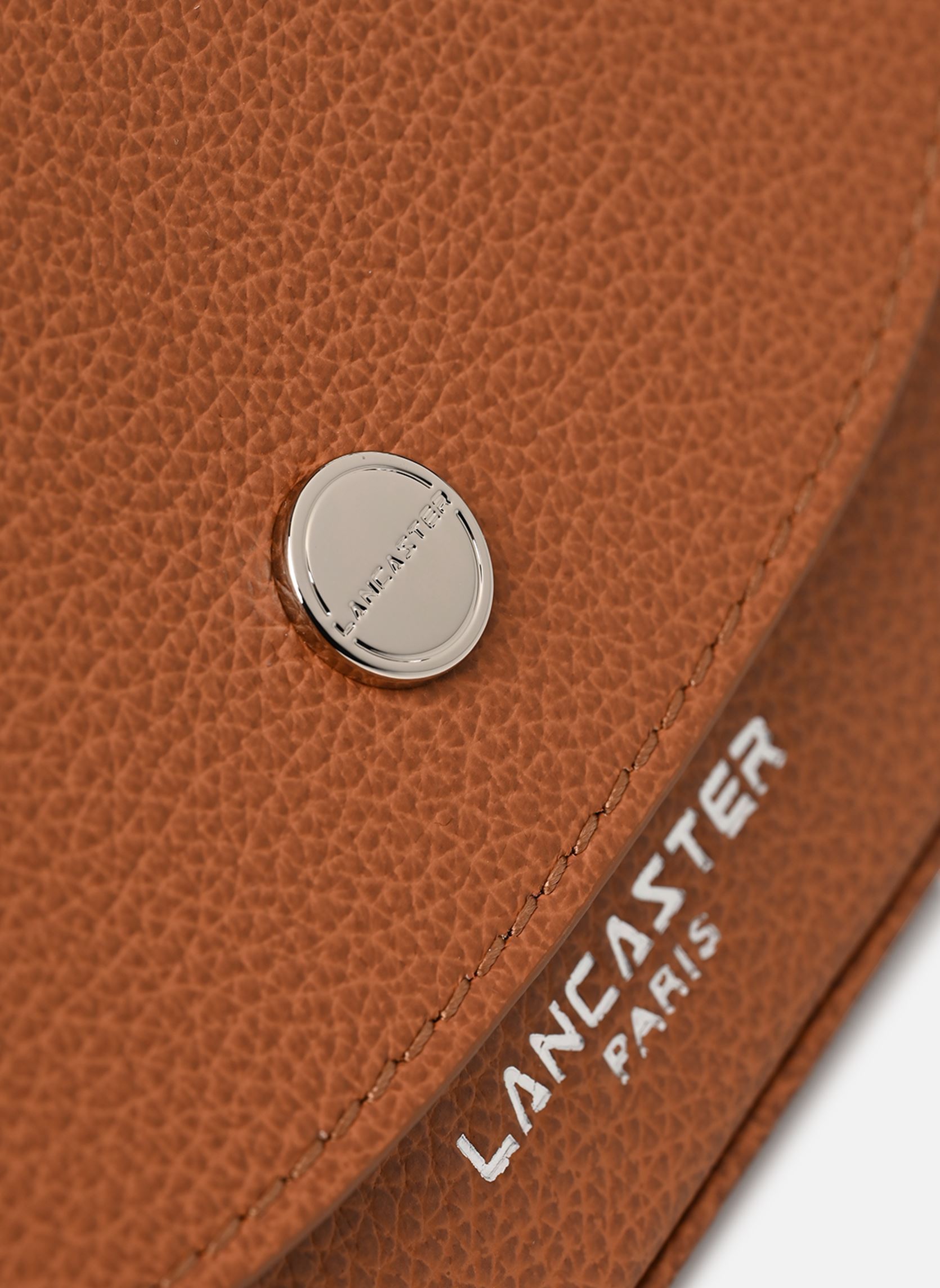 Sacs bandoulière Sac trotteur A rabat aimanté Milano Bao femme marron Lancaster Sacs bandoulière Sac trotteur A rabat aimanté Milano Bao femme marron GOLD