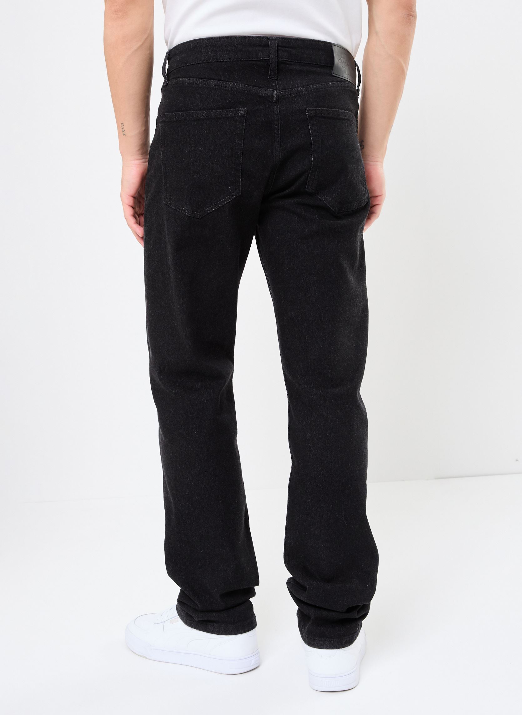 Jeans droit Standard Straight J30J326546 homme noir Calvin Klein Jeans Jeans droit Standard Straight J30J326546 homme noir DENIM BLACK