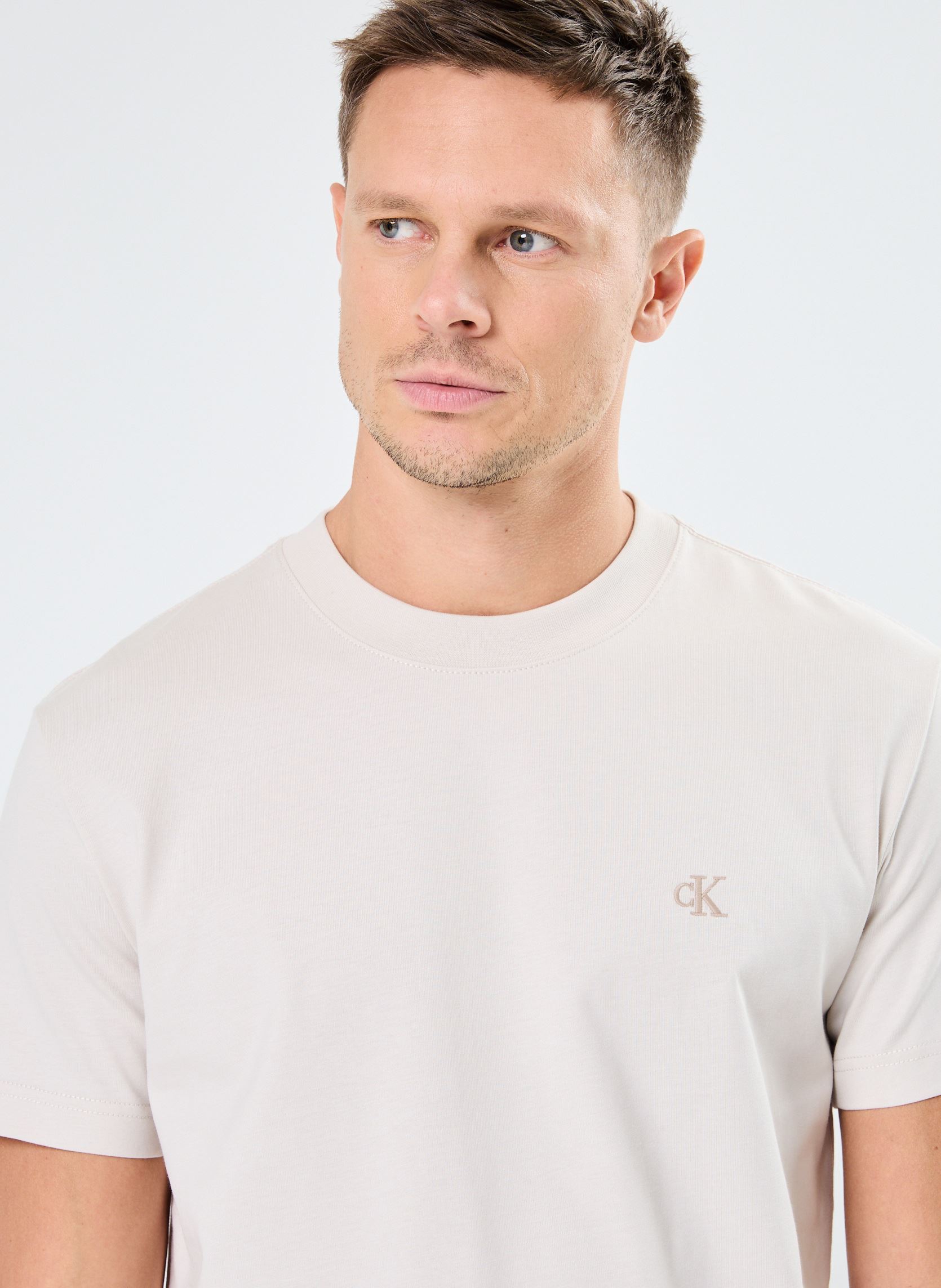 Kurzarm-T-Shirts Heavy Regular Tee J30J326683 herren grau Calvin Klein Jeans Kurzarm-T-Shirts Heavy Regular Tee J30J326683 herren grau MOONBEAM