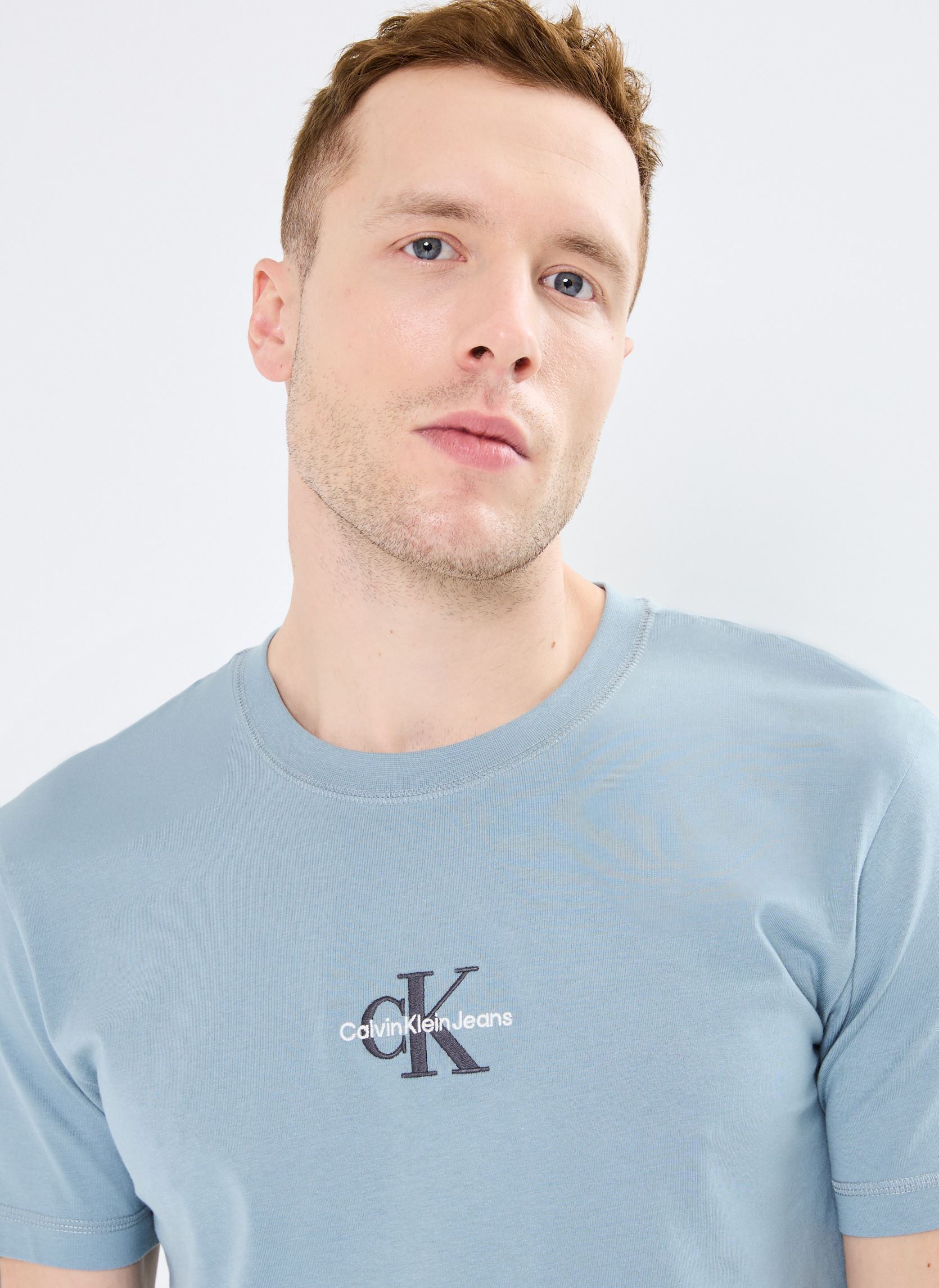 Kurzarm-T-Shirts Monologo Tee J30J325649 herren grau Calvin Klein Jeans Kurzarm-T-Shirts Monologo Tee J30J325649 herren grau LEAD