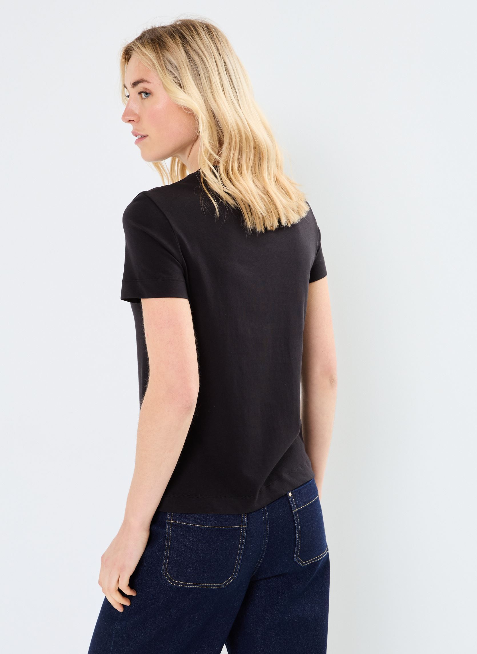 T-shirt a maniche corte Core Monologo Regula J20J219142 donna nero Calvin Klein Jeans T-shirt a maniche corte Core Monologo Regula J20J219142 donna nero CK BLACK