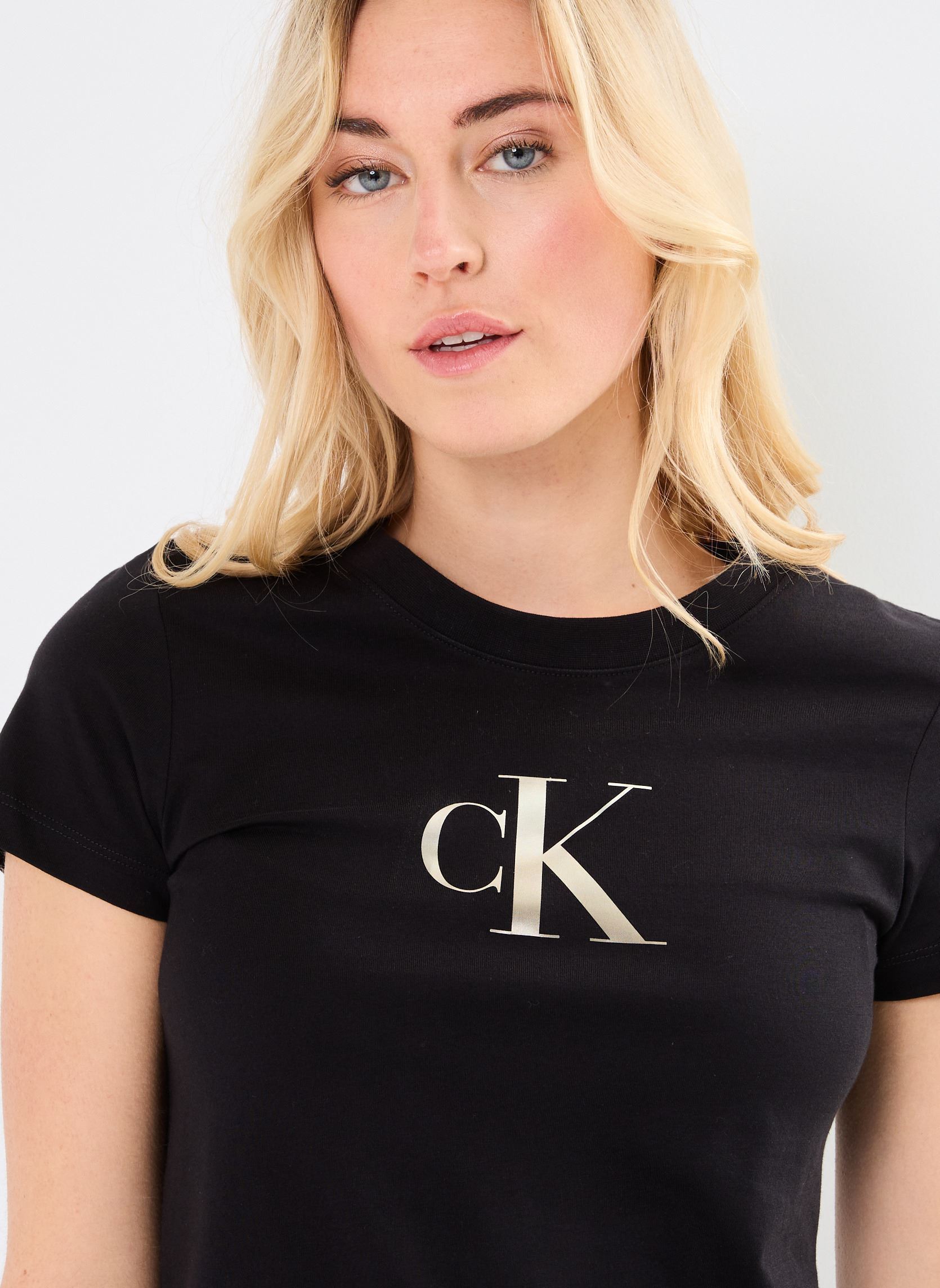 Tee-shirts manches courtes Gradient Ck Slim Tee J20J224982 femme noir Calvin Klein Jeans Tee-shirts manches courtes Gradient Ck Slim Tee J20J224982 femme noir CK BLACK