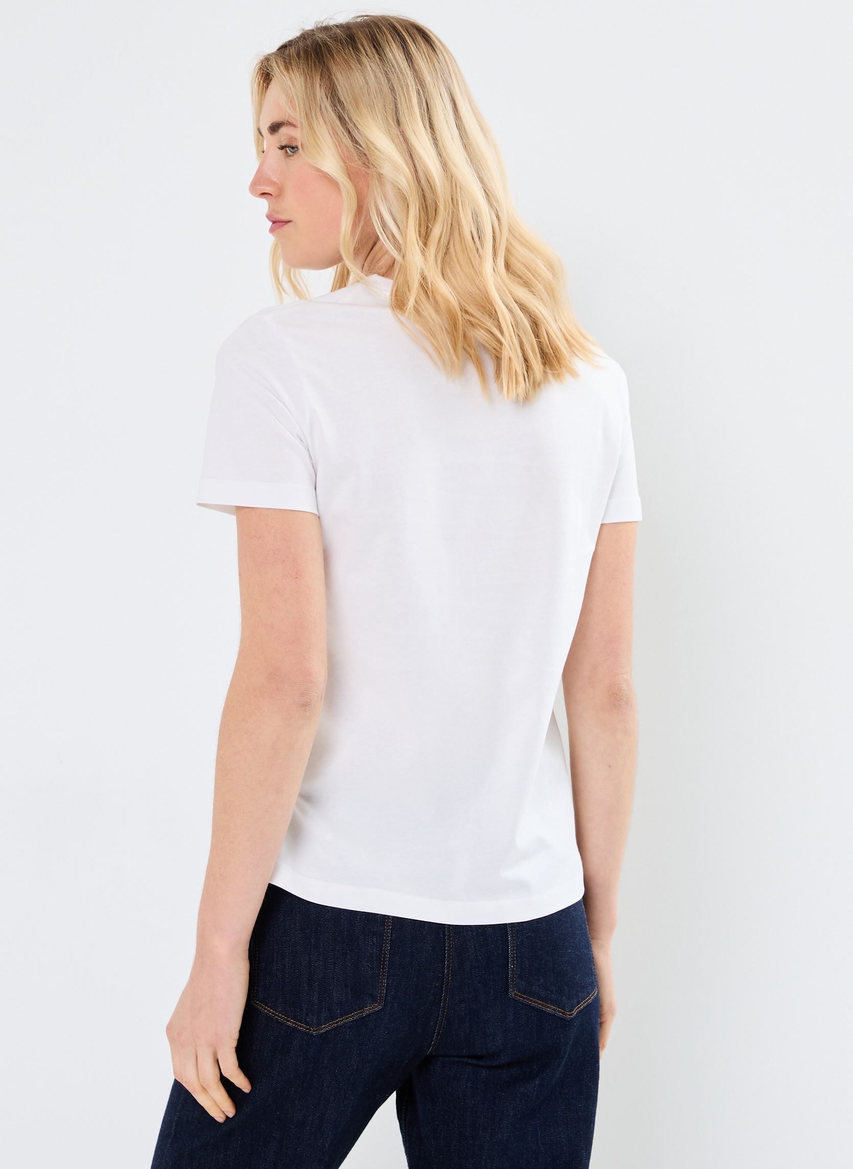 Tee-shirts manches courtes Woven Label Regular J20J225084 femme blanc Calvin Klein Jeans Tee-shirts manches courtes Woven Label Regular J20J225084 femme blanc BRIGHT WHITE