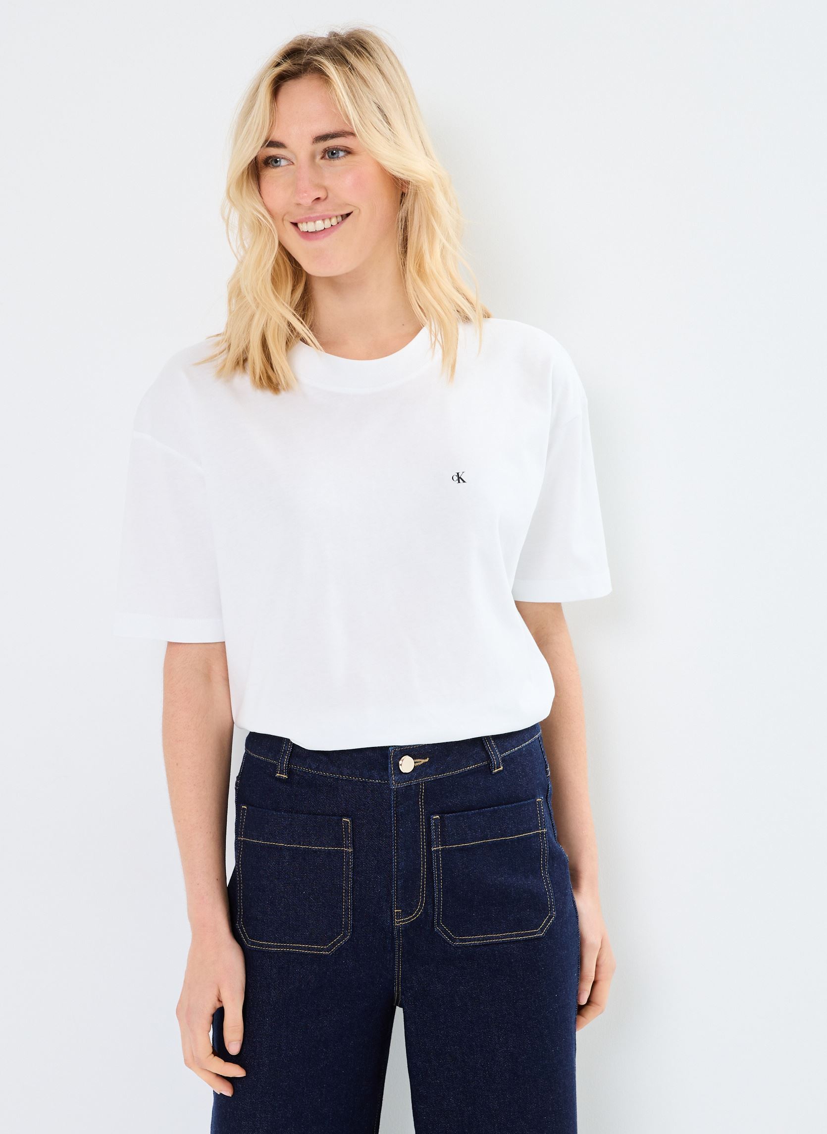 Vêtements Calvin Klein Jeans Script Institutional J20J225113 pour Accessoires