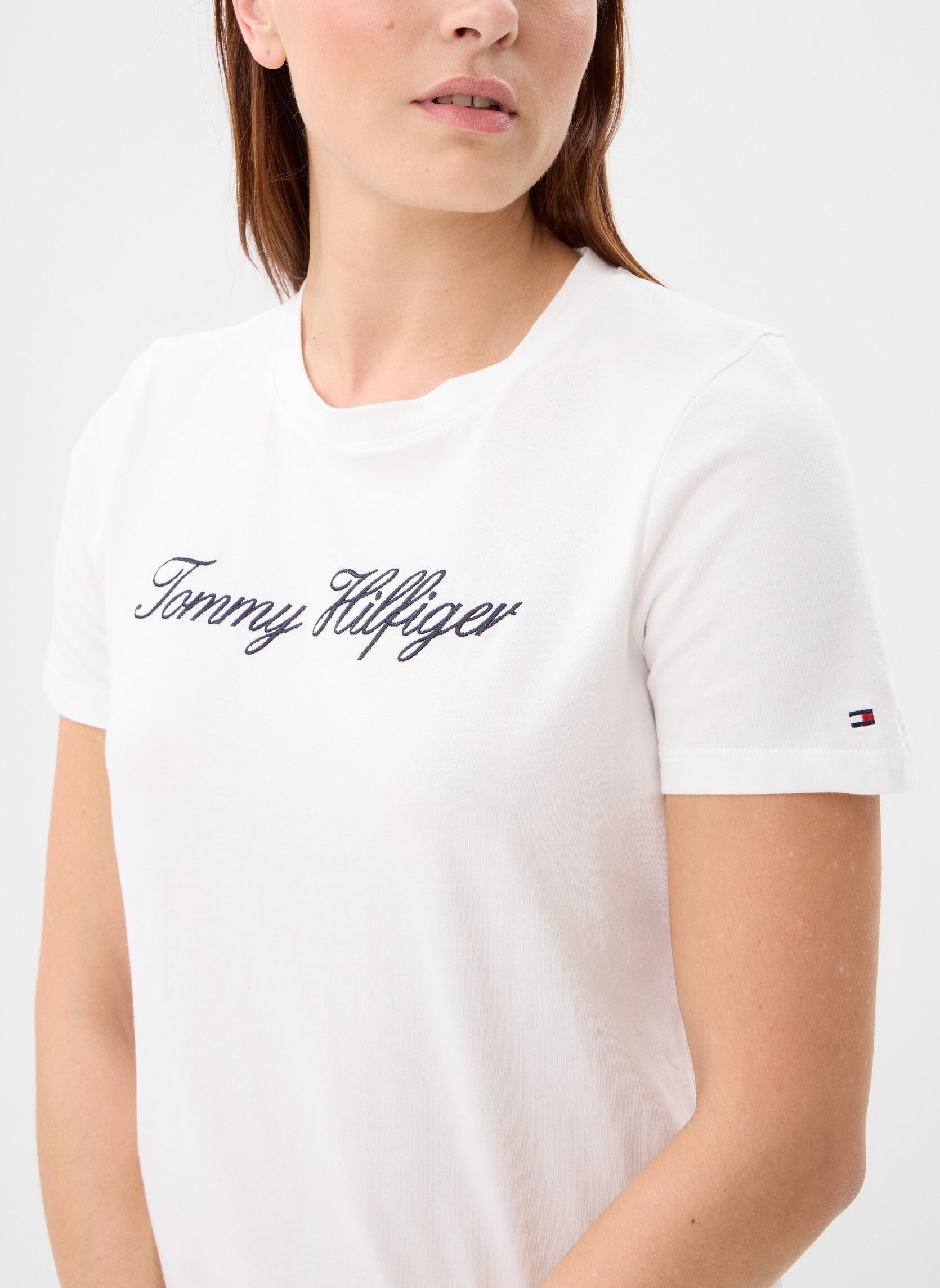 Tee-shirts manches courtes Nos Script Regular C WW0WW43459 femme blanc Tommy Hilfiger Tee-shirts manches courtes Nos Script Regular C WW0WW43459 femme blanc NOS ECRU