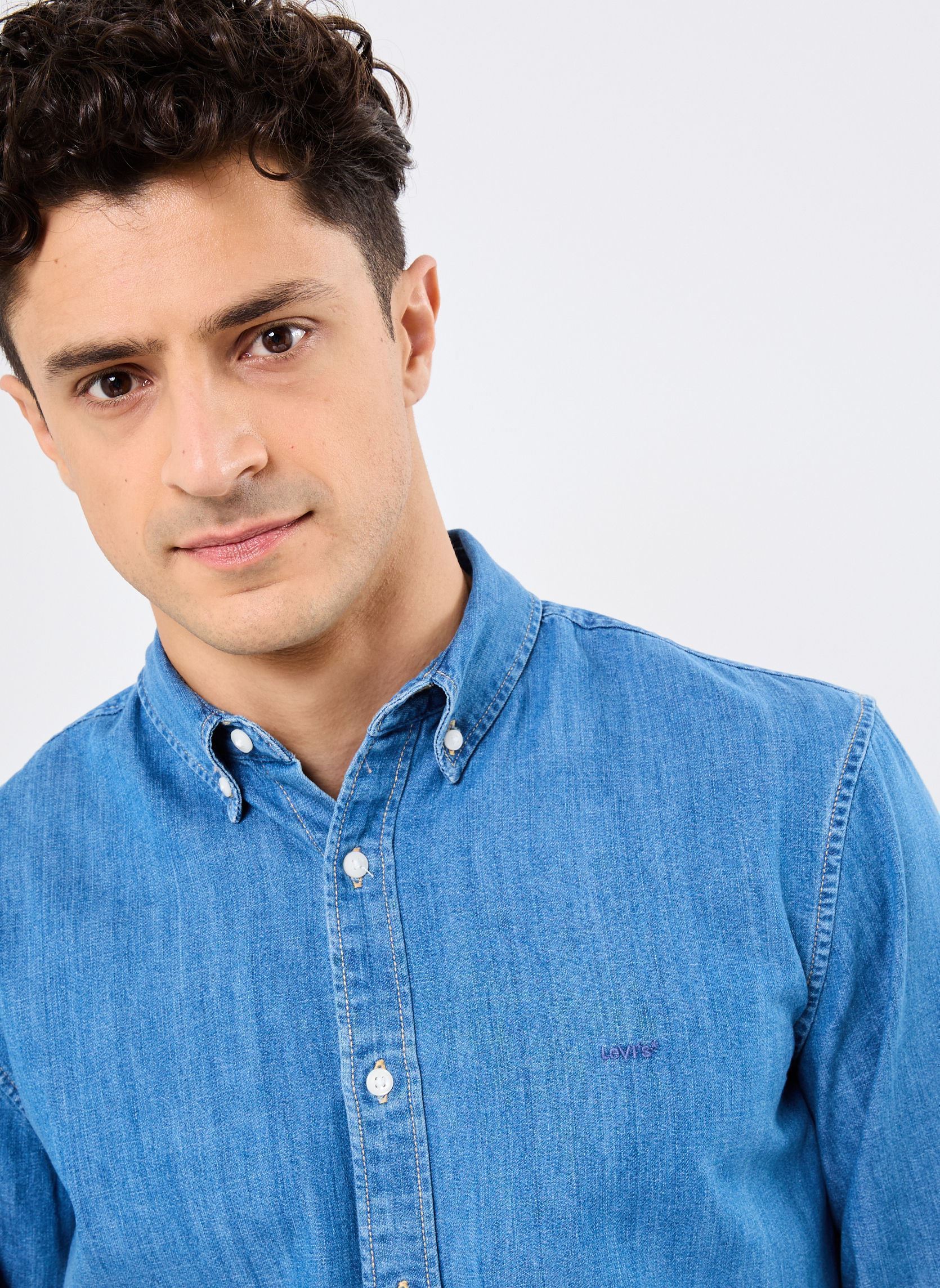 Chemises AUTHENTIC BUTTON DOWN homme bleu Levi's Chemises AUTHENTIC BUTTON DOWN homme bleu WOODROW MID WASH