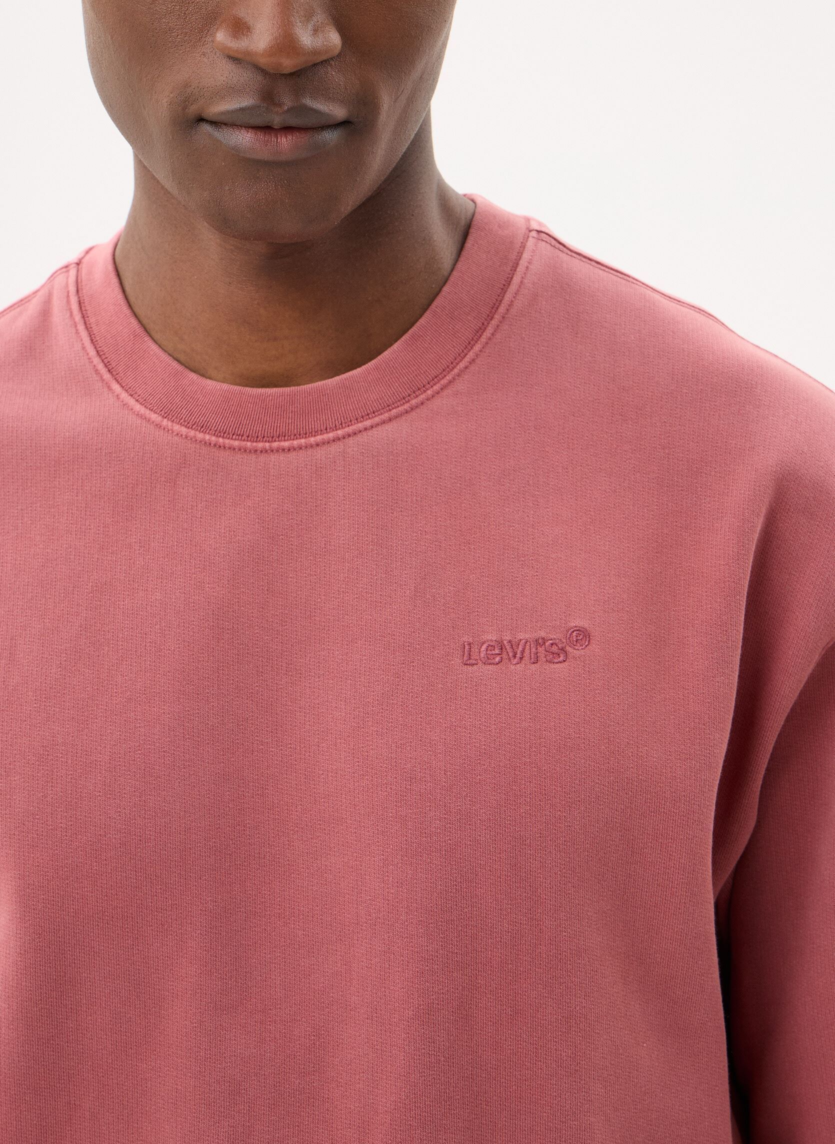 Sweatshirts AUTHENTIC CREW heren paars Levi's Sweatshirts AUTHENTIC CREW heren paars Garment Dye Roan Rouge
