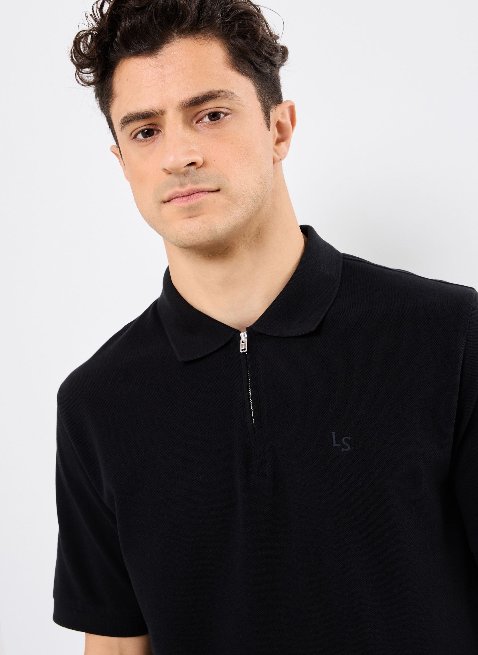 Kurzarm-Poloshirts ZIP POLO herren schwarz Levi's Kurzarm-Poloshirts ZIP POLO herren schwarz Mineral Black