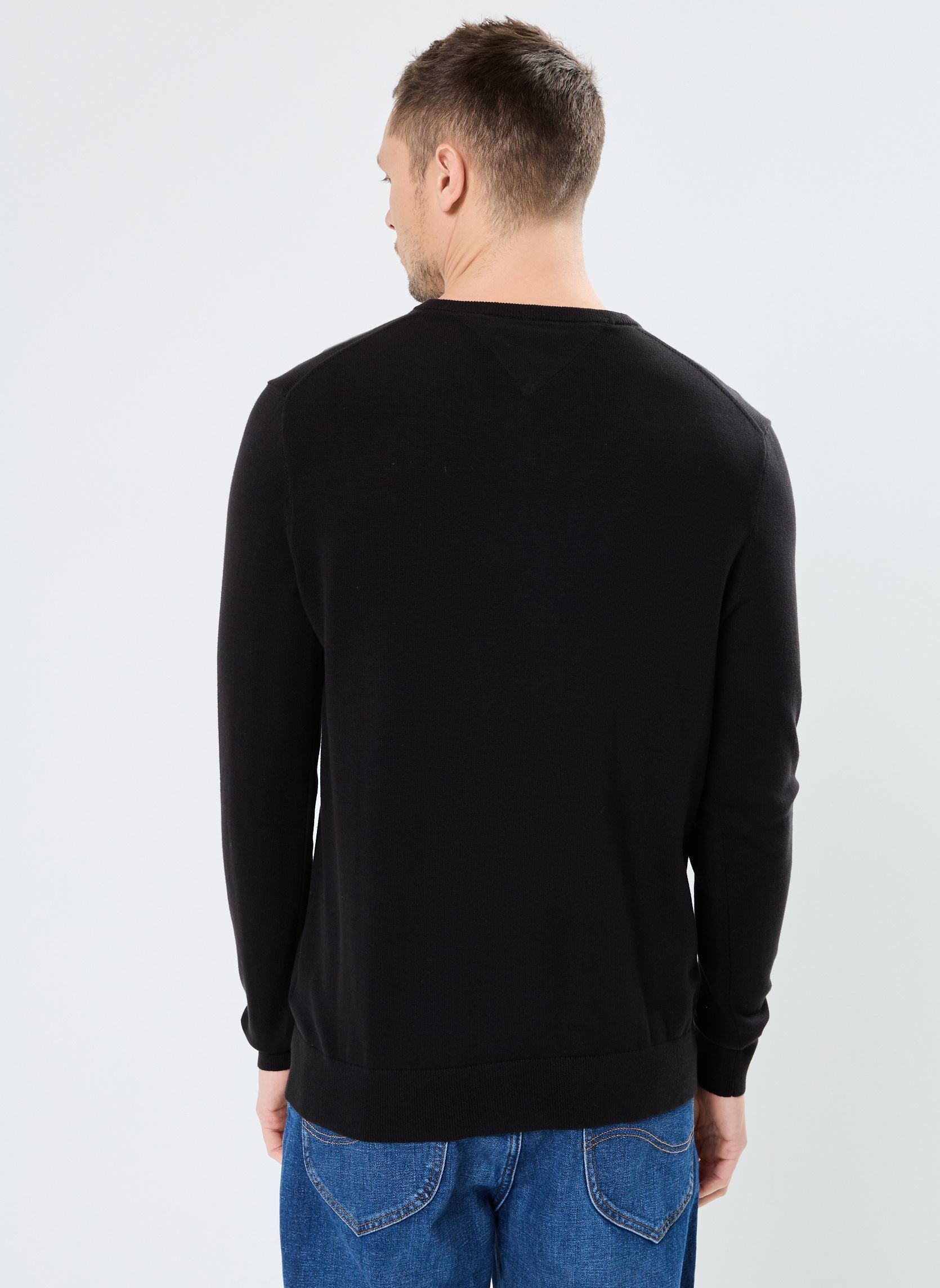 Pulls Essential Cotton V N MW0MW14745 homme noir Tommy Hilfiger Pulls Essential Cotton V N MW0MW14745 homme noir BLACK