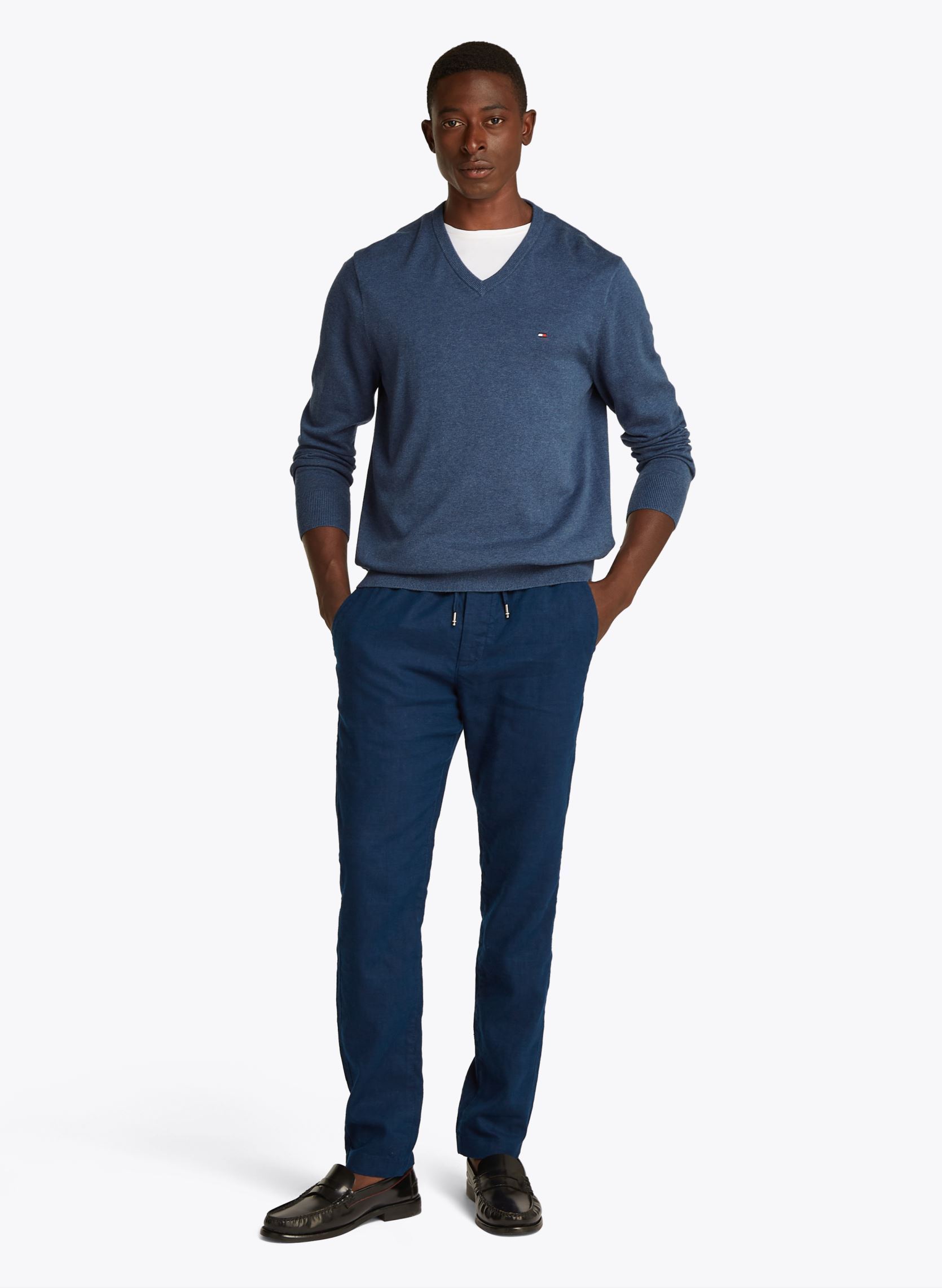 Pulls Essential Cotton V N MW0MW14745 homme bleu Tommy Hilfiger Pulls Essential Cotton V N MW0MW14745 homme bleu AEGEAN SEA HEATHER